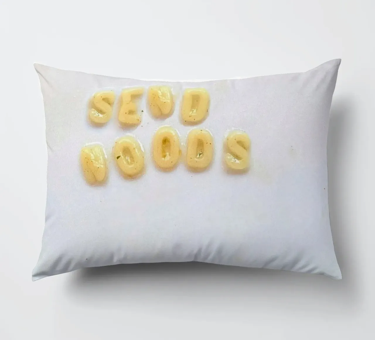 Instant Gratification: "Send Noods" (Alphabet Soup Edition!) cuscino da FruityNoodly
