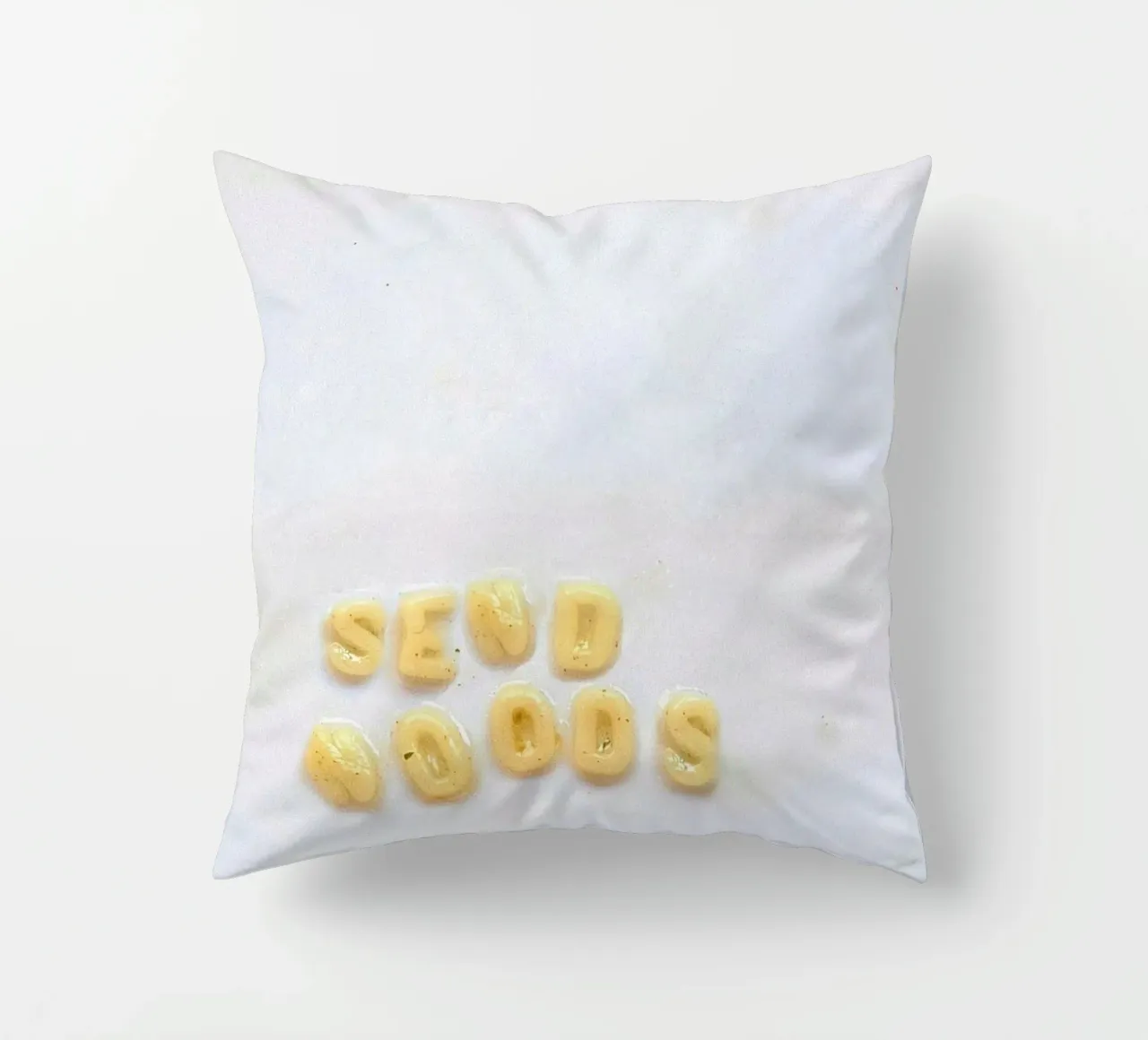 Instant Gratification: "Send Noods" (Alphabet Soup Edition!) cuscino da FruityNoodly