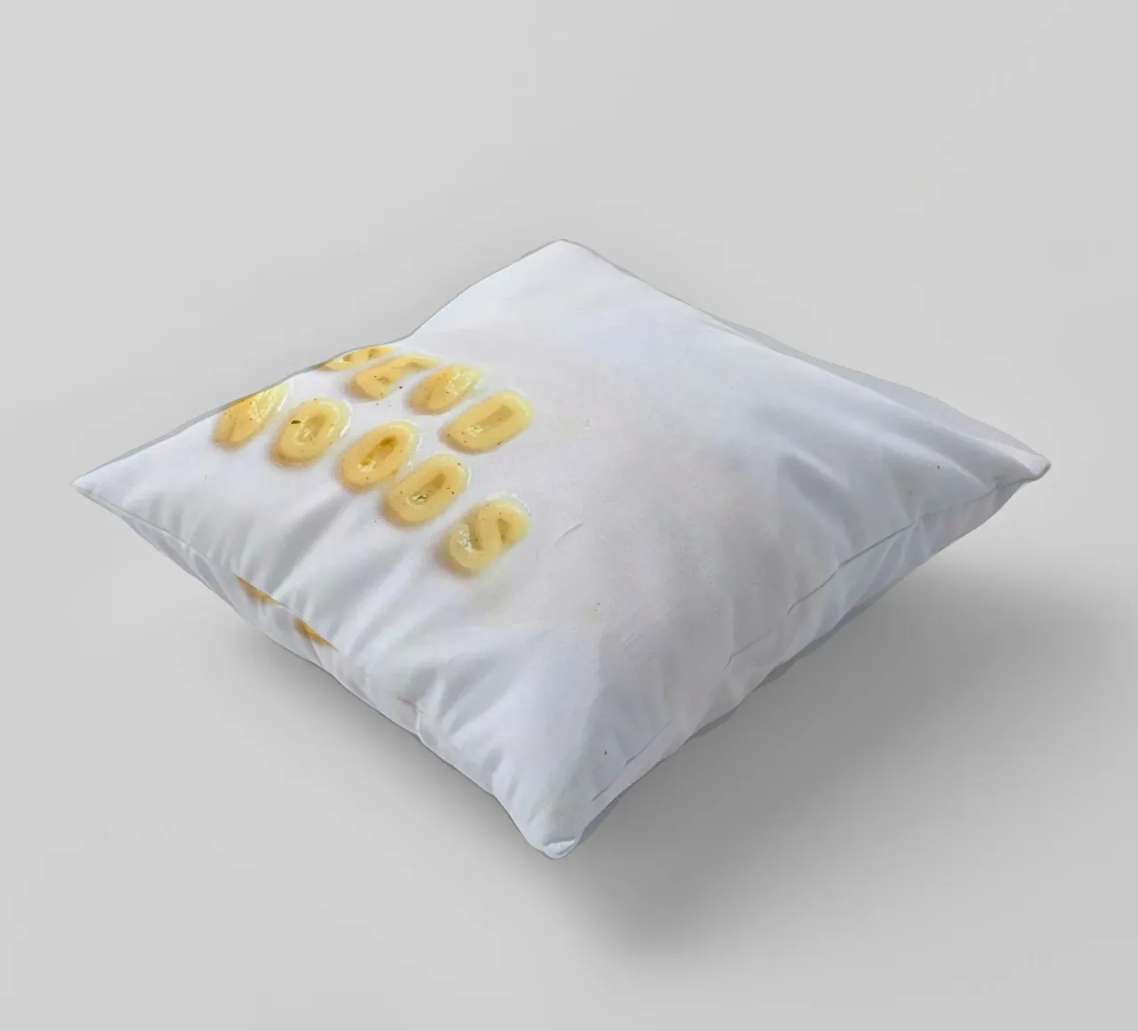 Instant Gratification: "Send Noods" (Alphabet Soup Edition!) cuscino da FruityNoodly