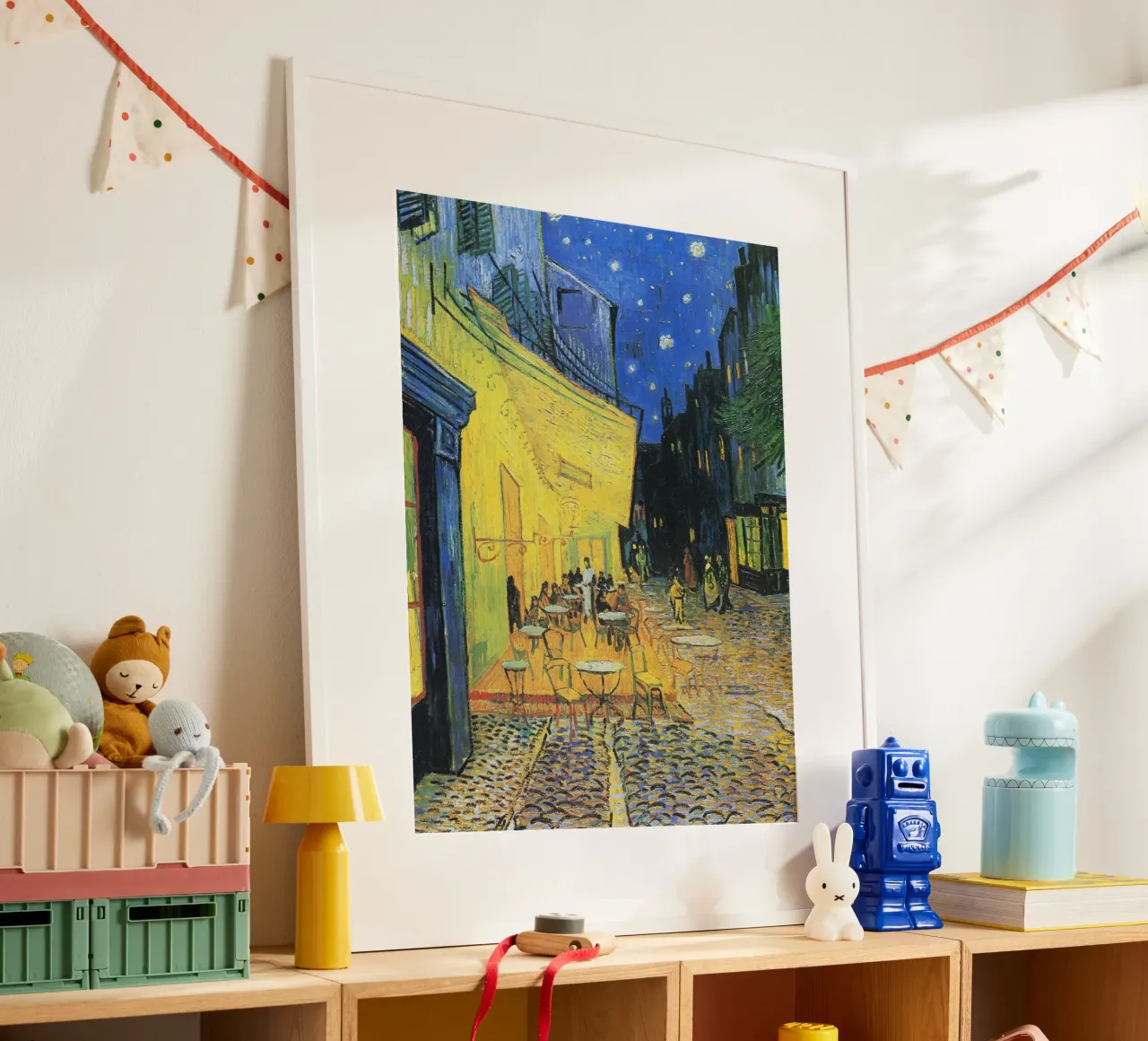 La terrazza del caffè di notte di Vincent van Gogh (1888) poster con telaio in plastica da Classic Art Prints