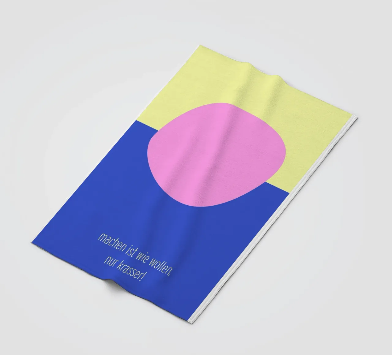 do it. coperta in pile da FRICKE DESIGN