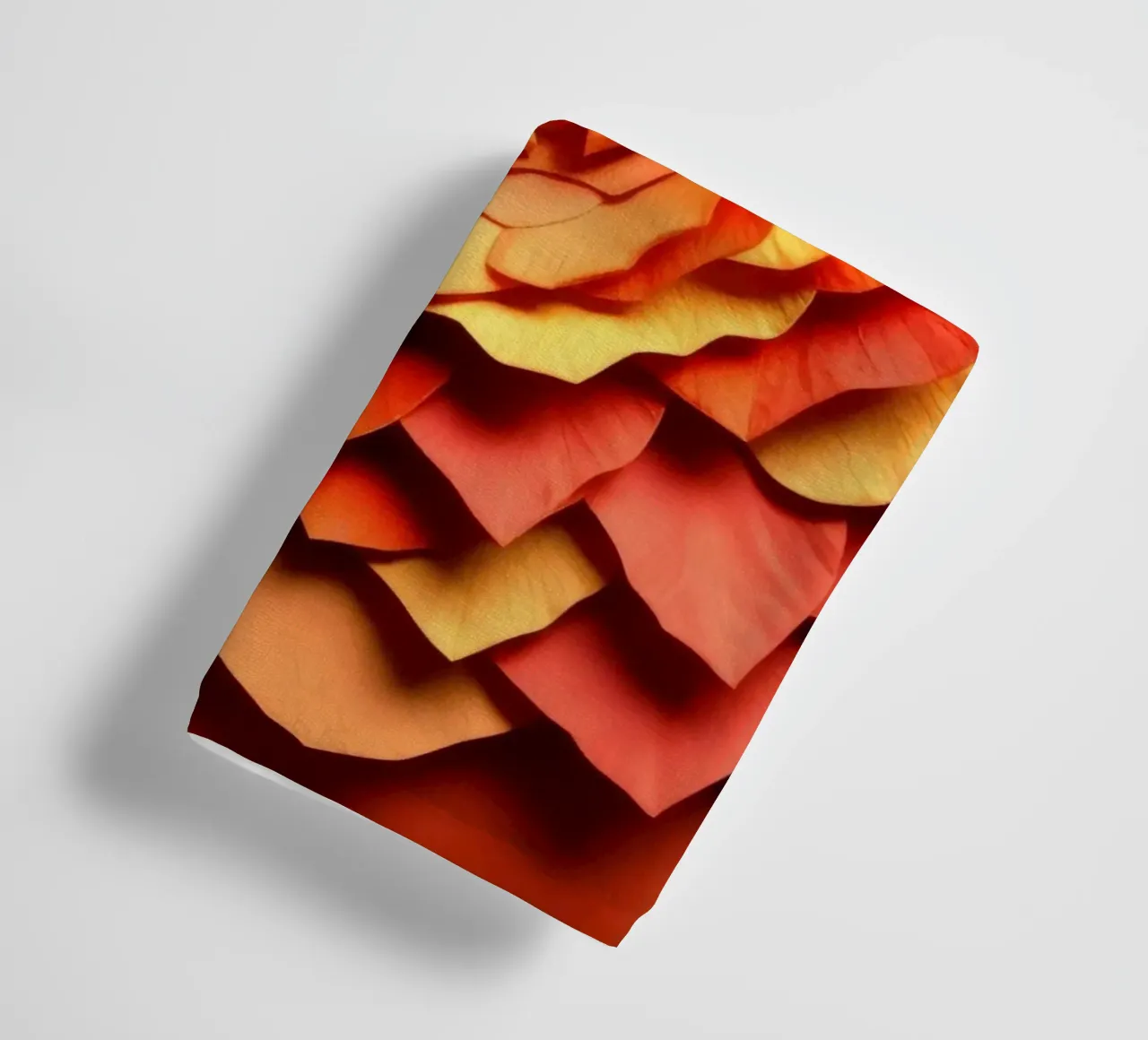 Bellissimo disegno di fiori di carta realizzati a mano in un vivace colore arancione asciugamano da bagno da DesignDoodle