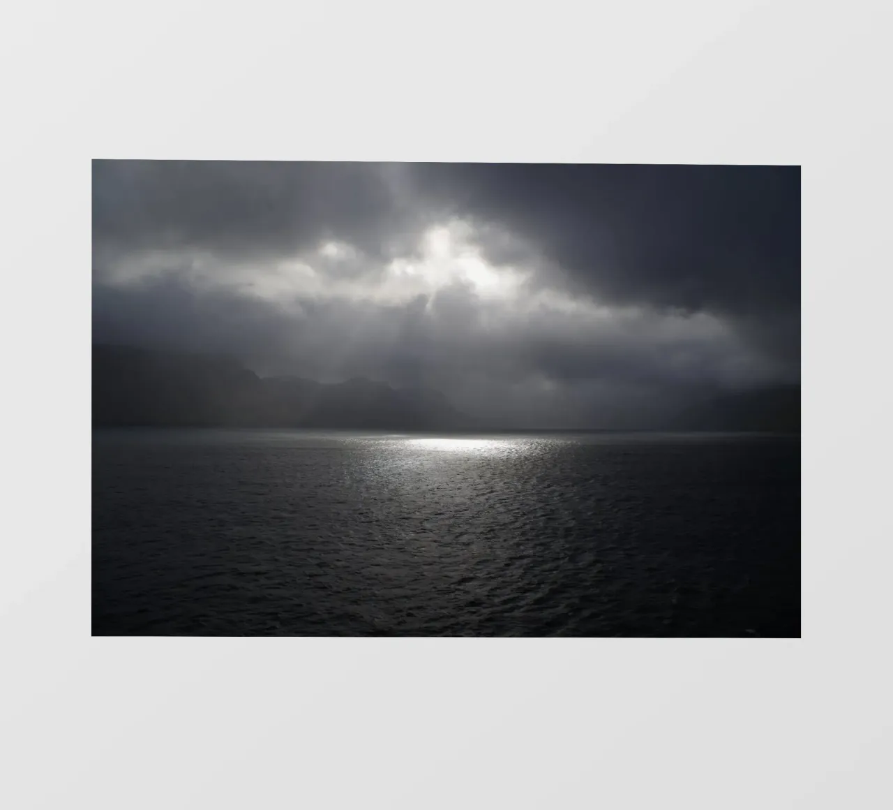 Faroes #06: Nocturnal Tempest pellicola backlit da zenitt