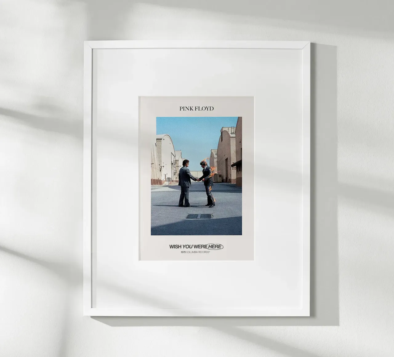 Wish You Were Here – Pink Floyd poster avec cadre en aluminium de Attaboy Dsgn