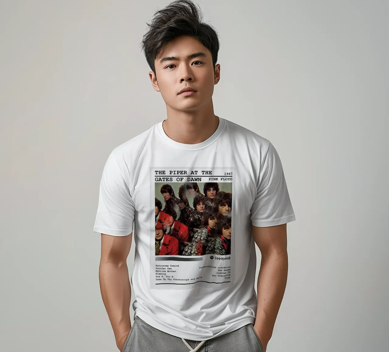 The Piper at the Gates of Dawn t-shirt da Attaboy Dsgn