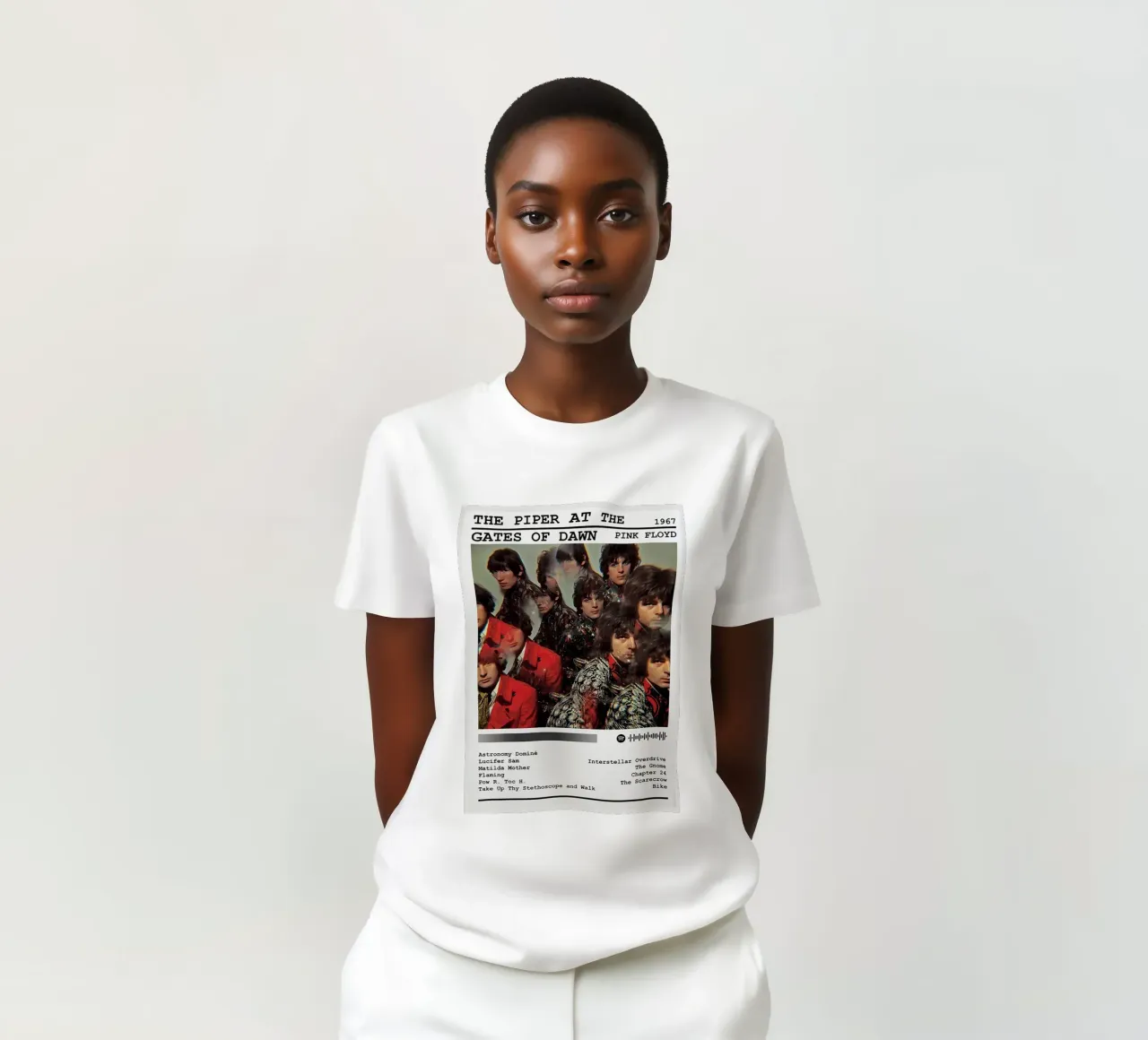 The Piper at the Gates of Dawn t-shirt da Attaboy Dsgn