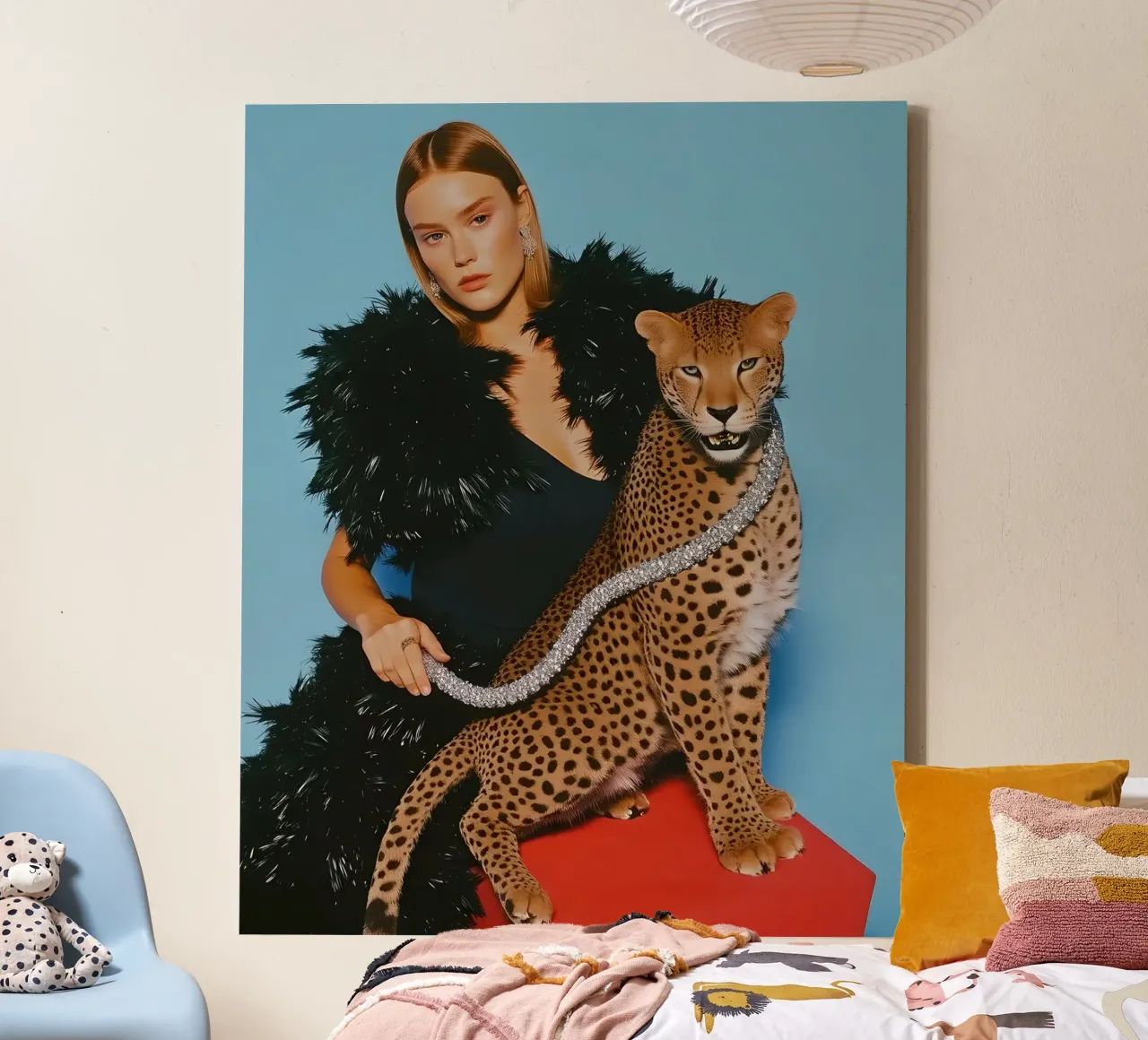 Retro lady in black dress with leopard photography toile de heaventrain