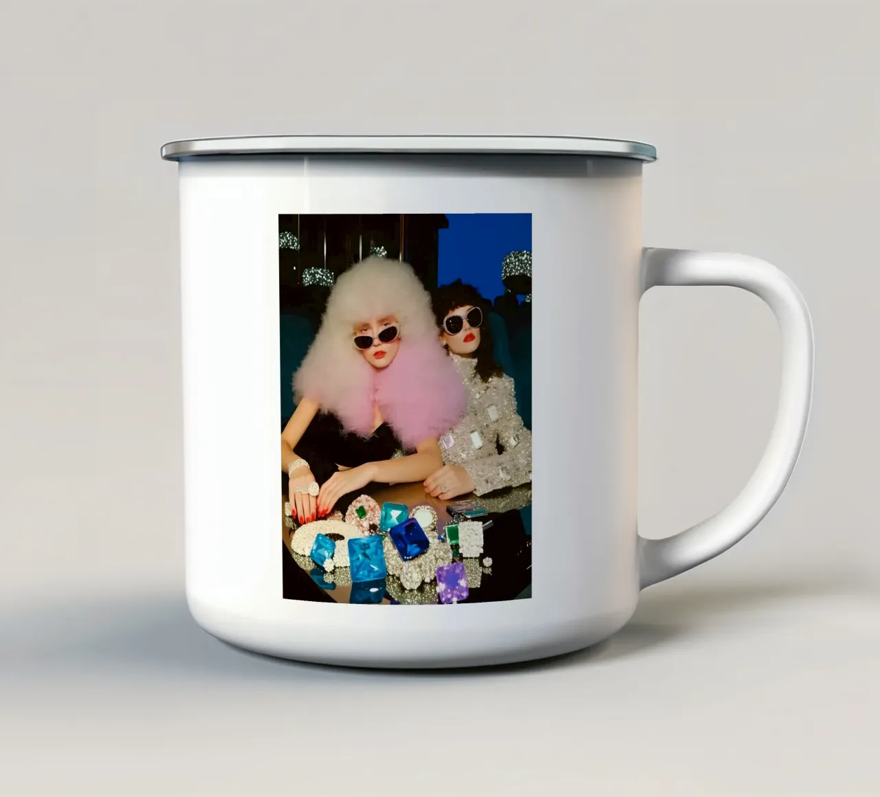Dangerous women and diamonds rubies mug en émail de heaventrain