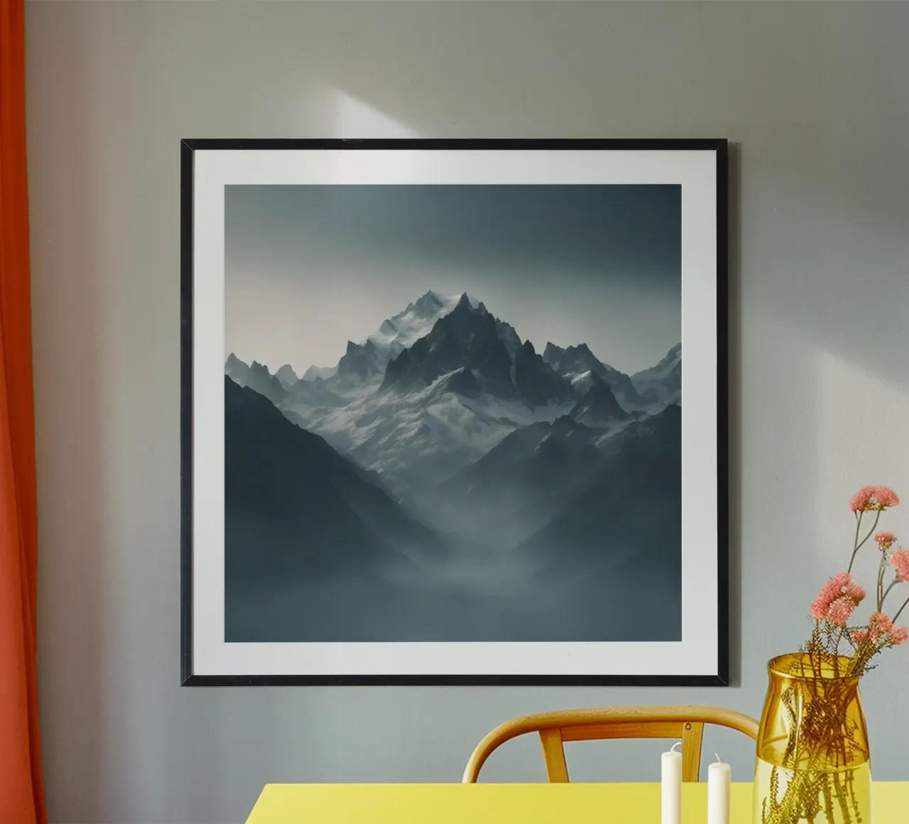 Le cime delle Mystic Mountain nella foschia invernale poster da PhotoVibe Decor