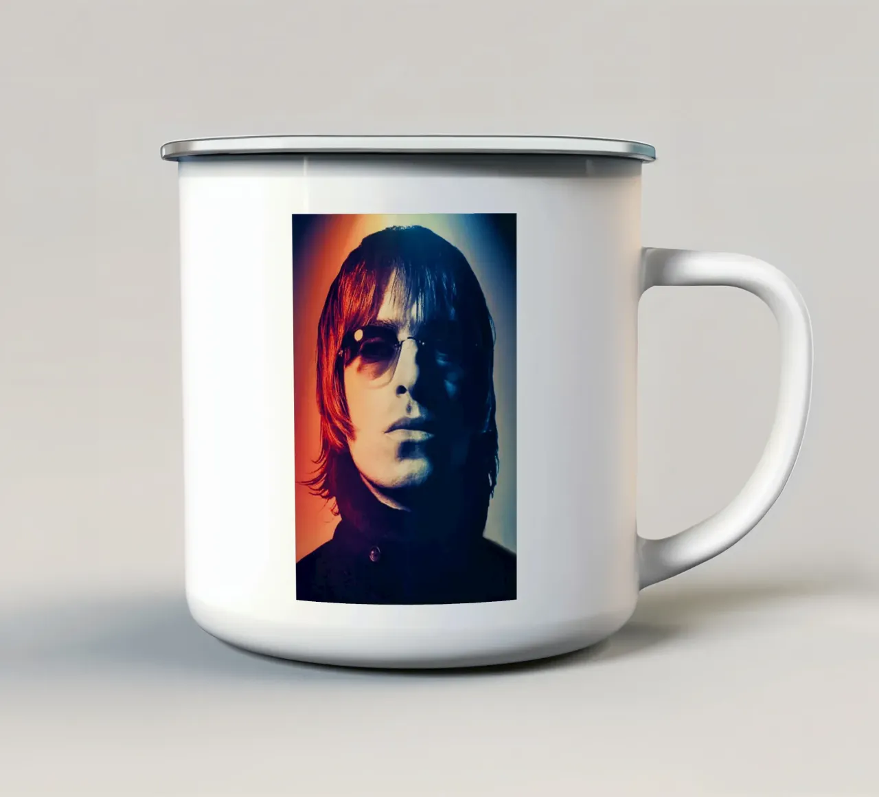 Liam Gallagher portrait tazza in smalto da Lembayung art