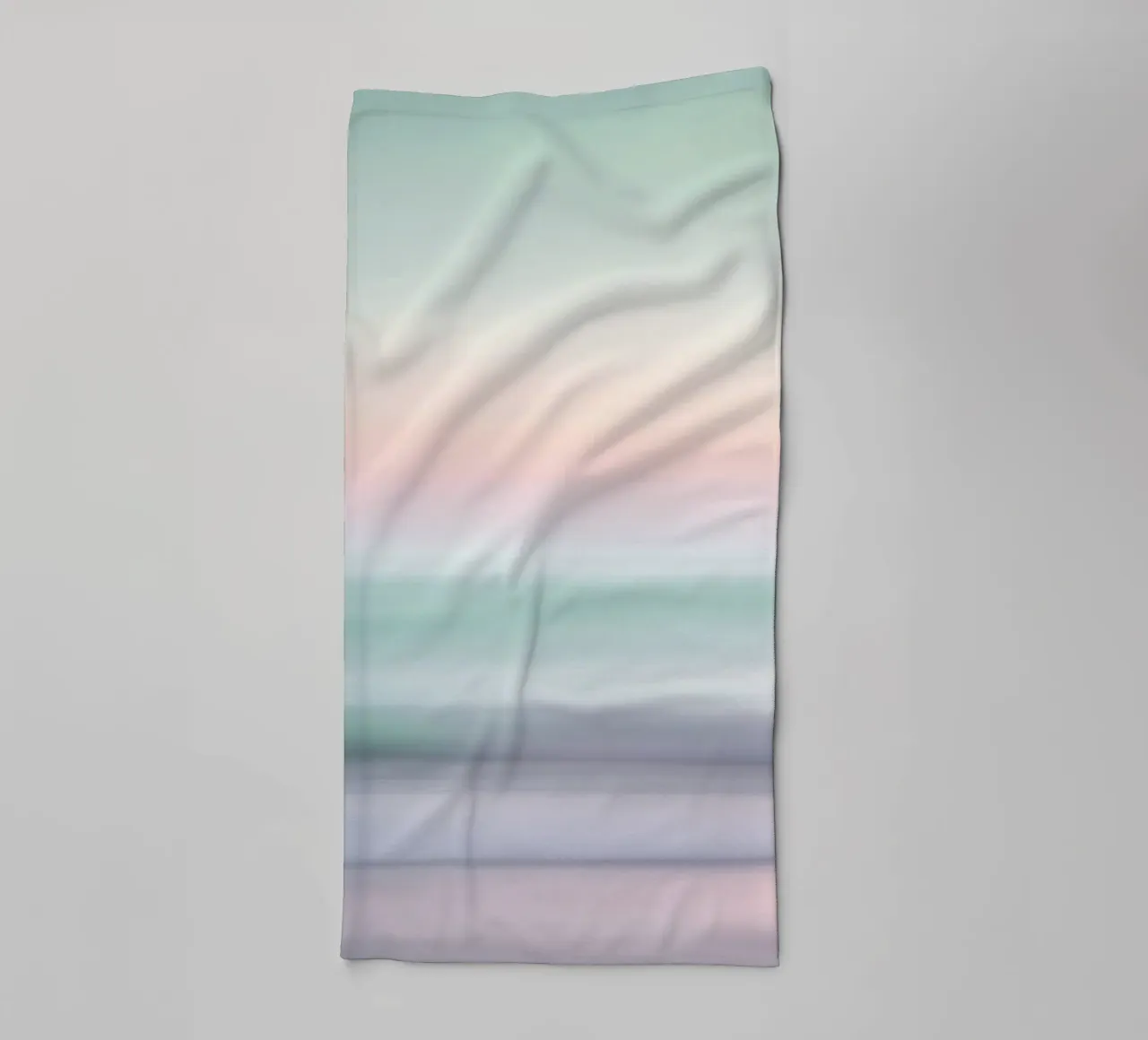 Pastelzee in zachte bewegingsonscherpte badhanddoek van PhotoVibe Decor