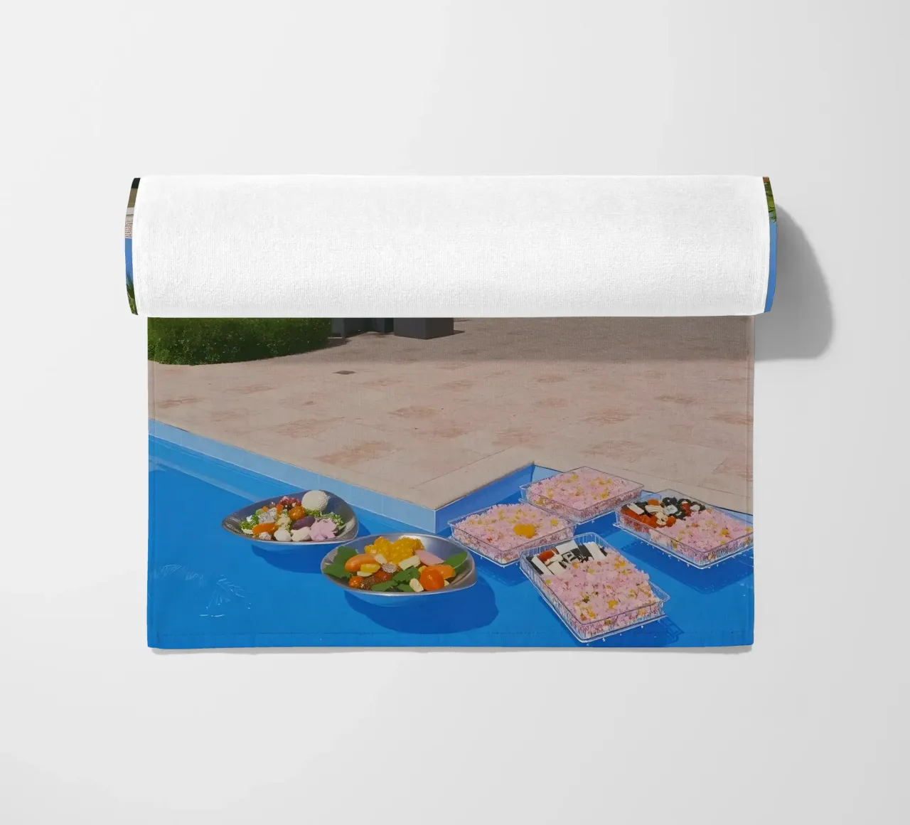 Retro California 80s pool coconut trees snacks telo mare da heaventrain