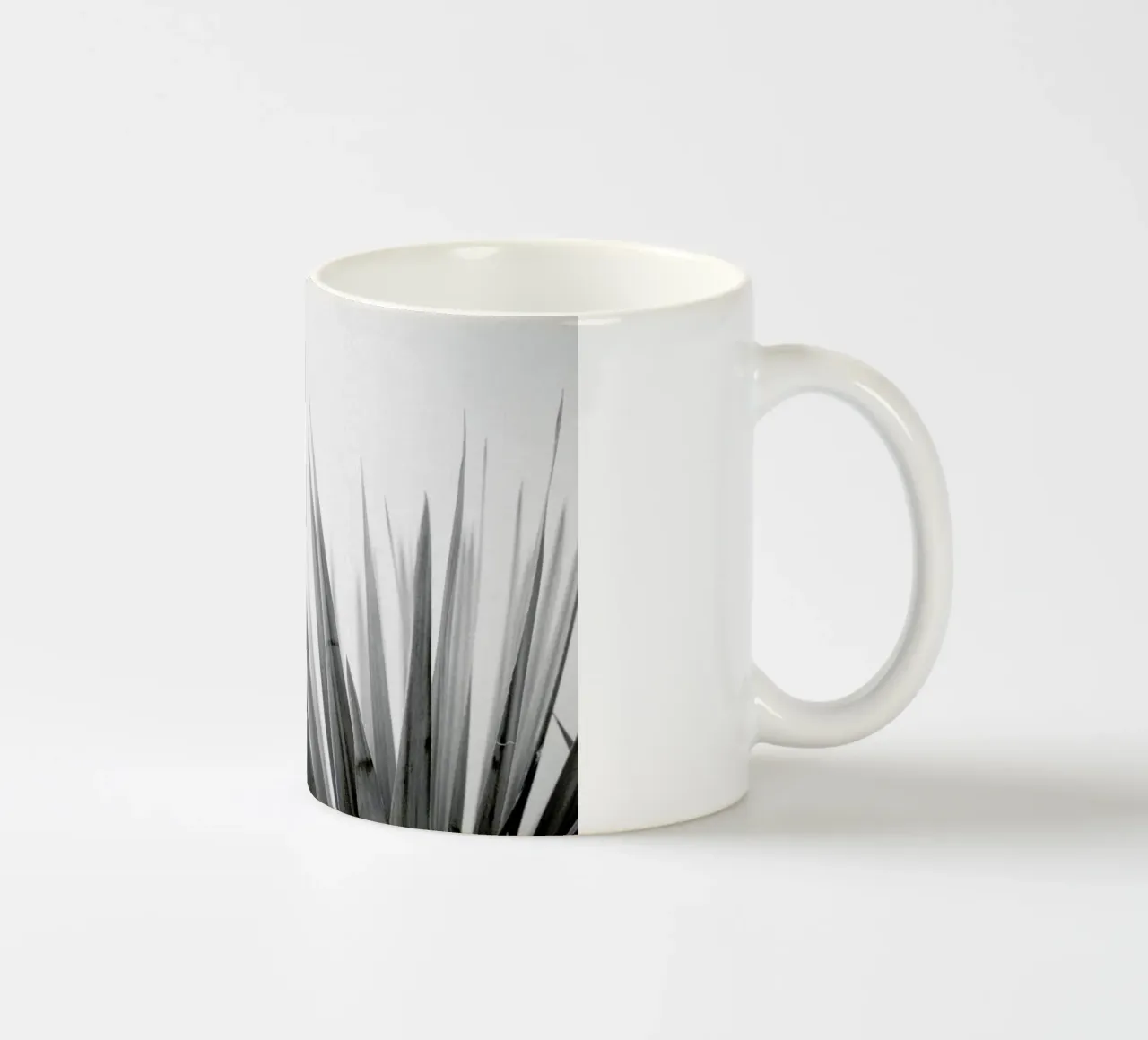 Pointy Leaves tazza in ceramica da Nur Mut