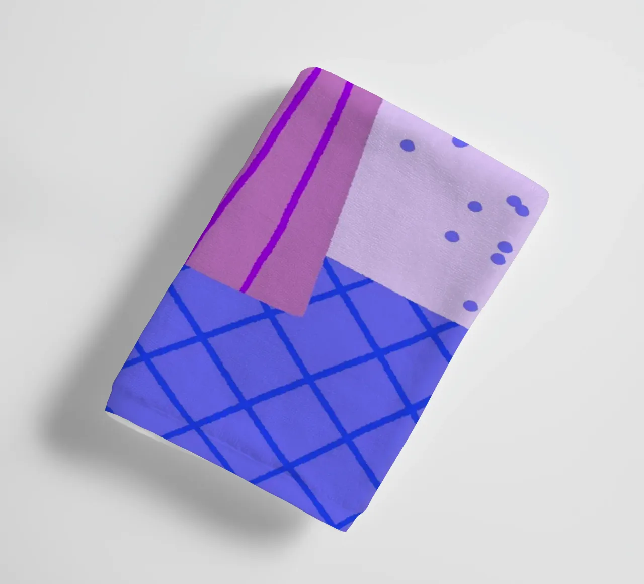 Tulipani in vaso - viola e blu asciugamano da bagno da Wackapacka