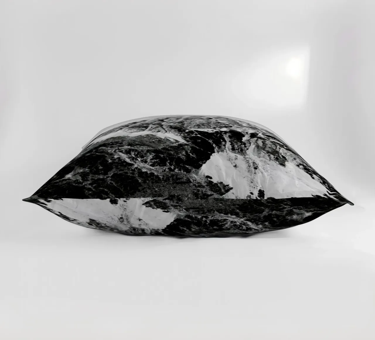 Mountain Top Bw - Edition 2 cuscino da Sebastian Hilgetag
