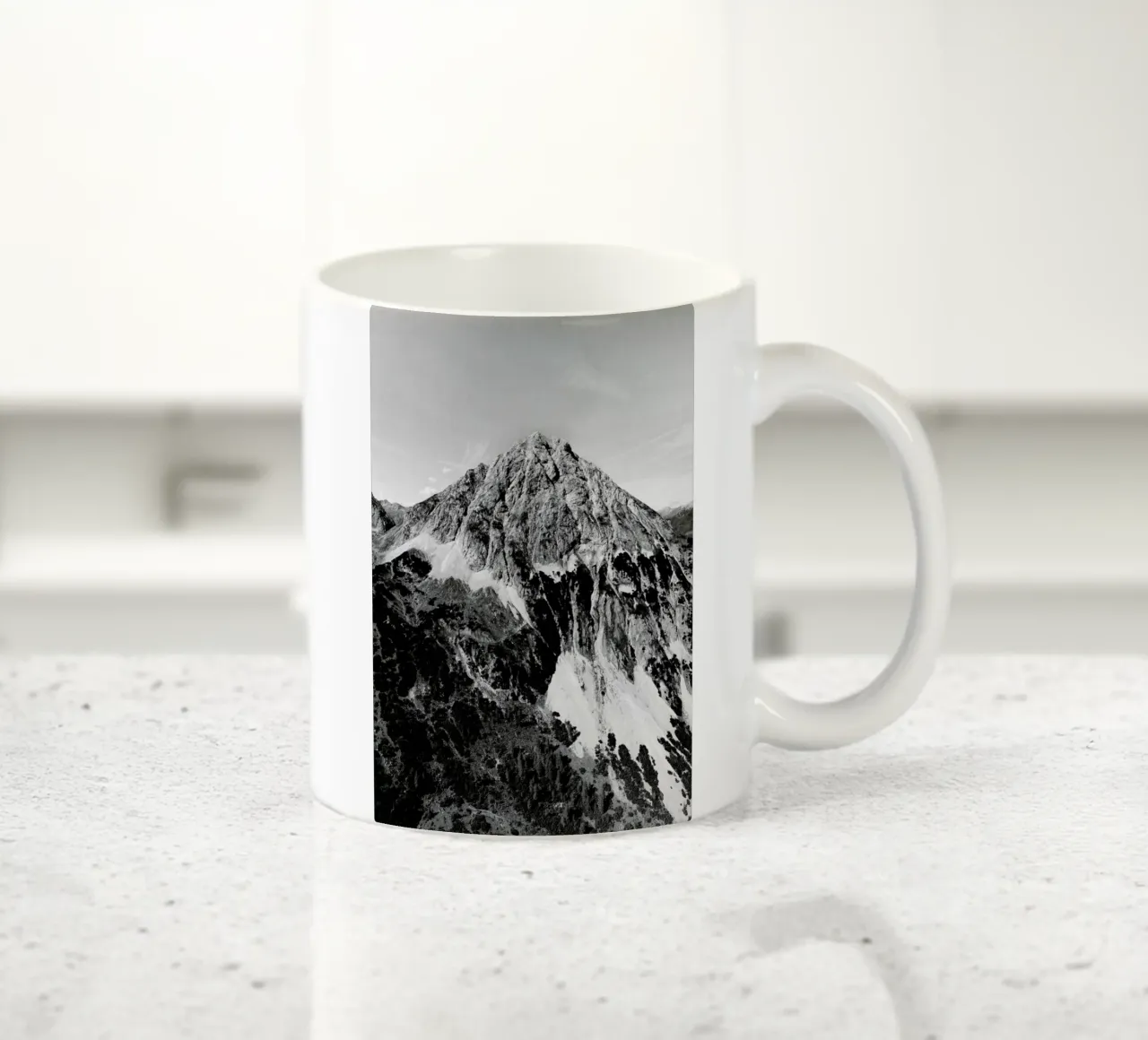 Mountain Top Bw - Edition 2 tazza in ceramica da Sebastian Hilgetag