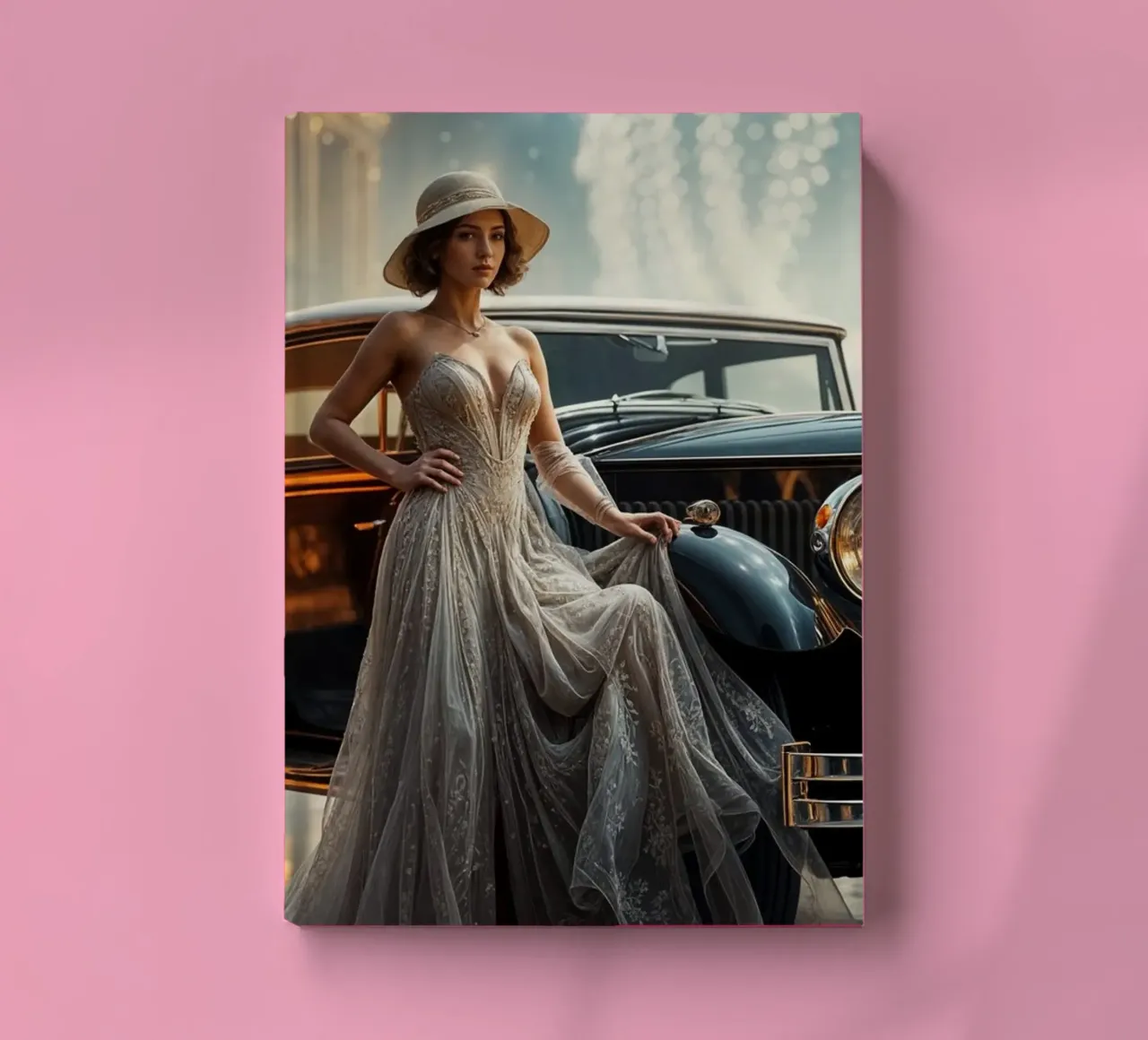 Elegante Frau aus den 1920er Jahren posiert neben einem Rolls-Royce Notizbuch von Magic Screen