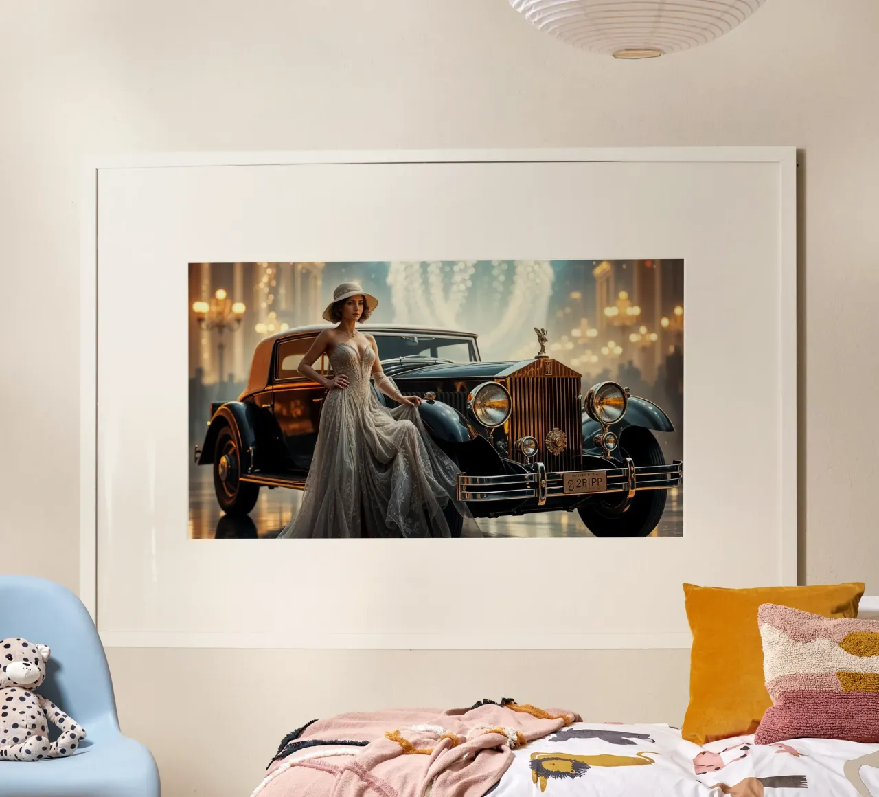 Elegante mujer de los años 20 posando junto a un Rolls-Royce poster con marco de madera de Magic Screen