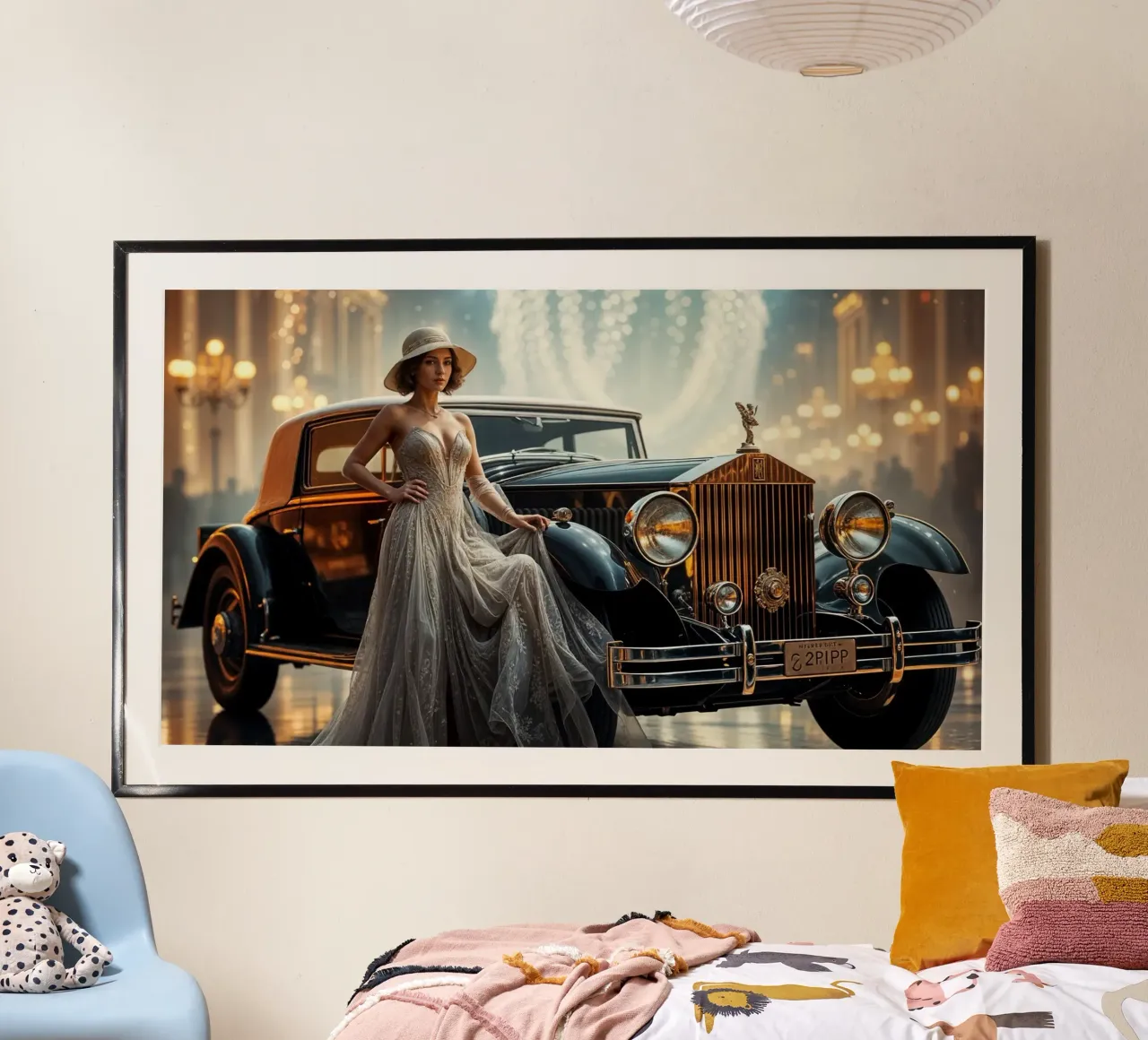 Elegante mujer de los años 20 posando junto a un Rolls-Royce poster con marco de madera de Magic Screen