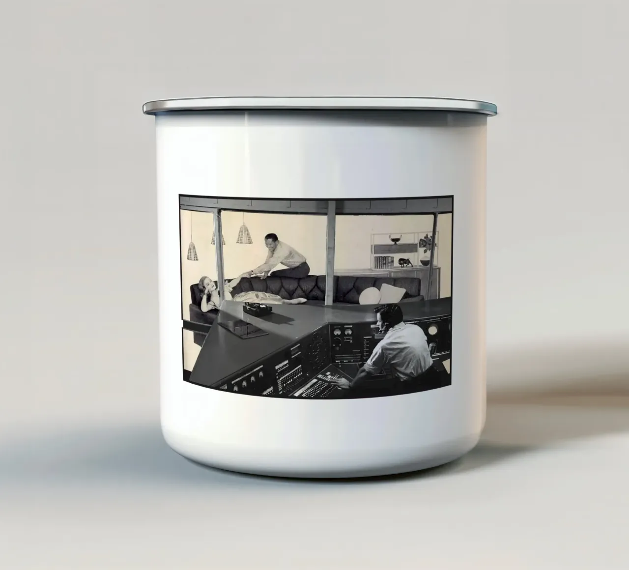 Thursday17 tazza in smalto da fortrart