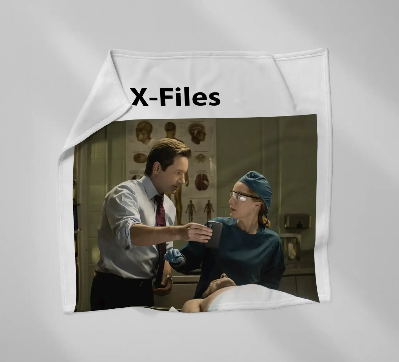 Gli X-File coperta in pile da The Movie Wall