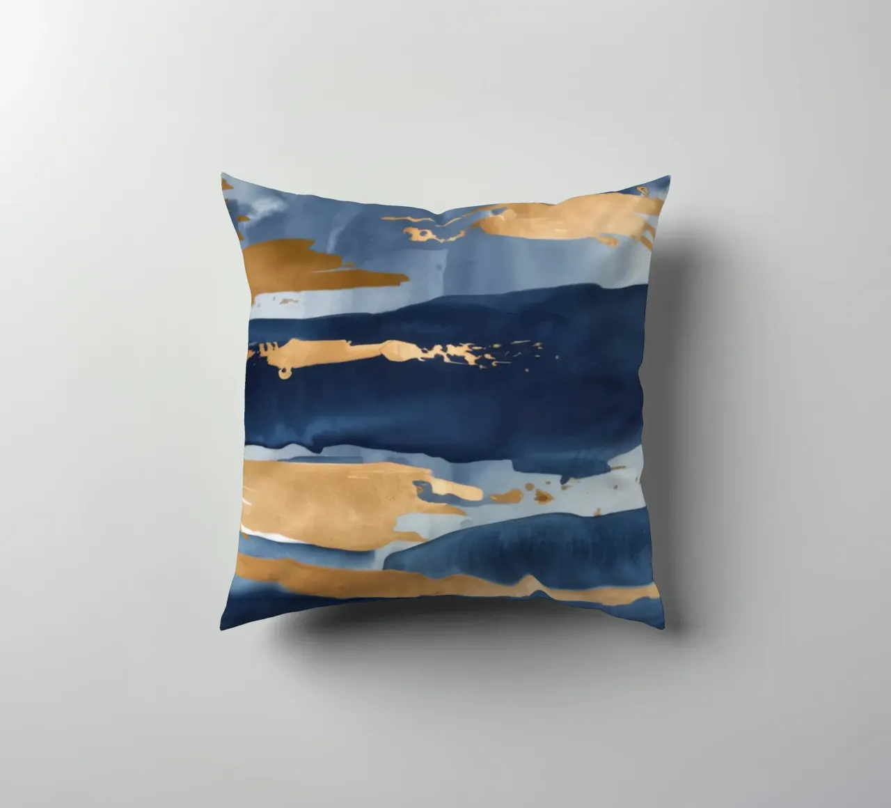Serenità d'oro azzurro cuscino da Monarch Arc