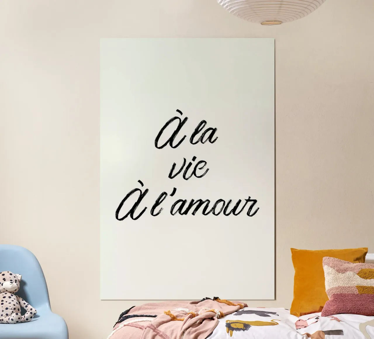À la vie à l'amour poster con telaio in plastica da typed