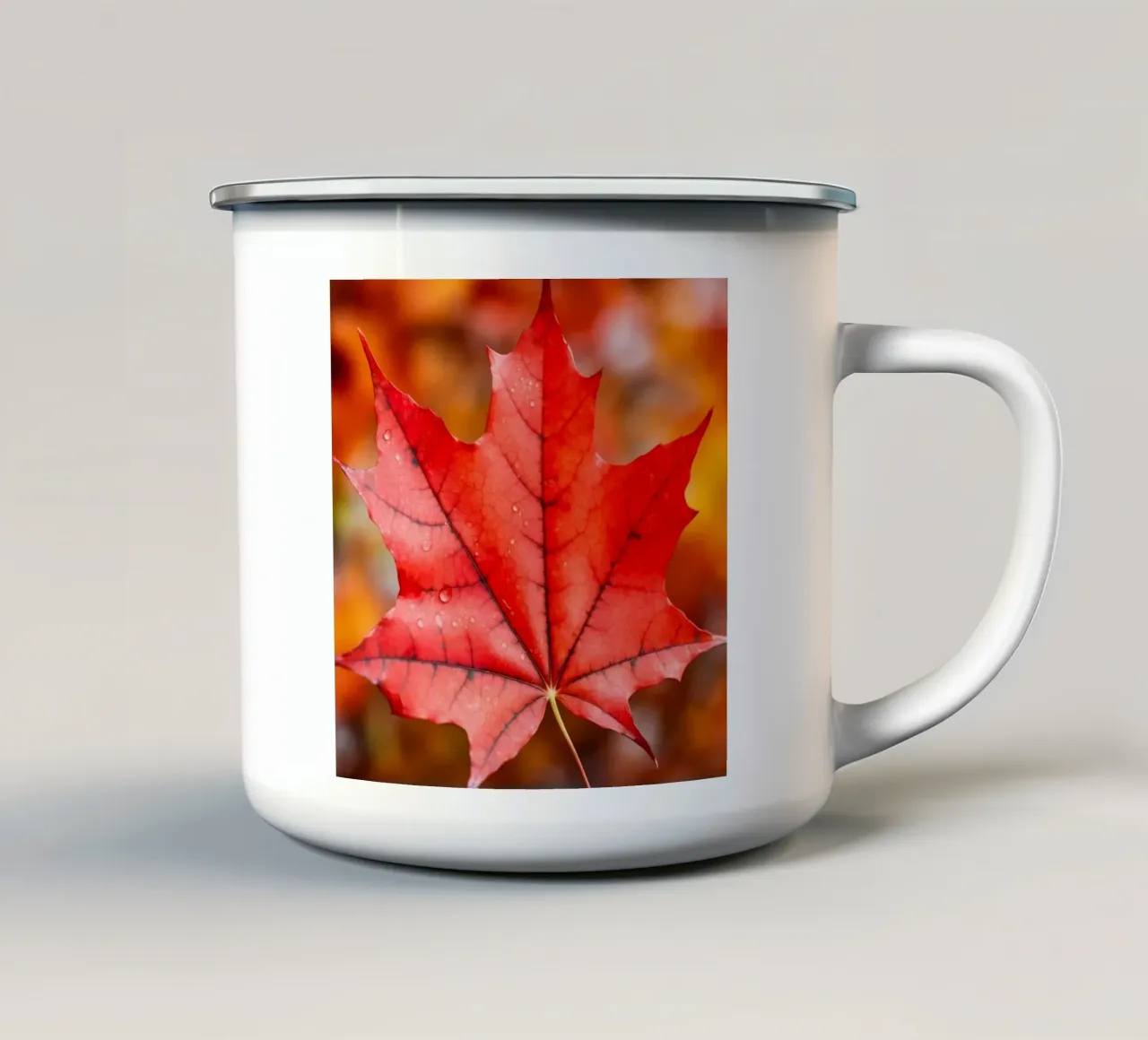Levendig rood esdoornblad close-up emaille mok van PhotoVibe Decor