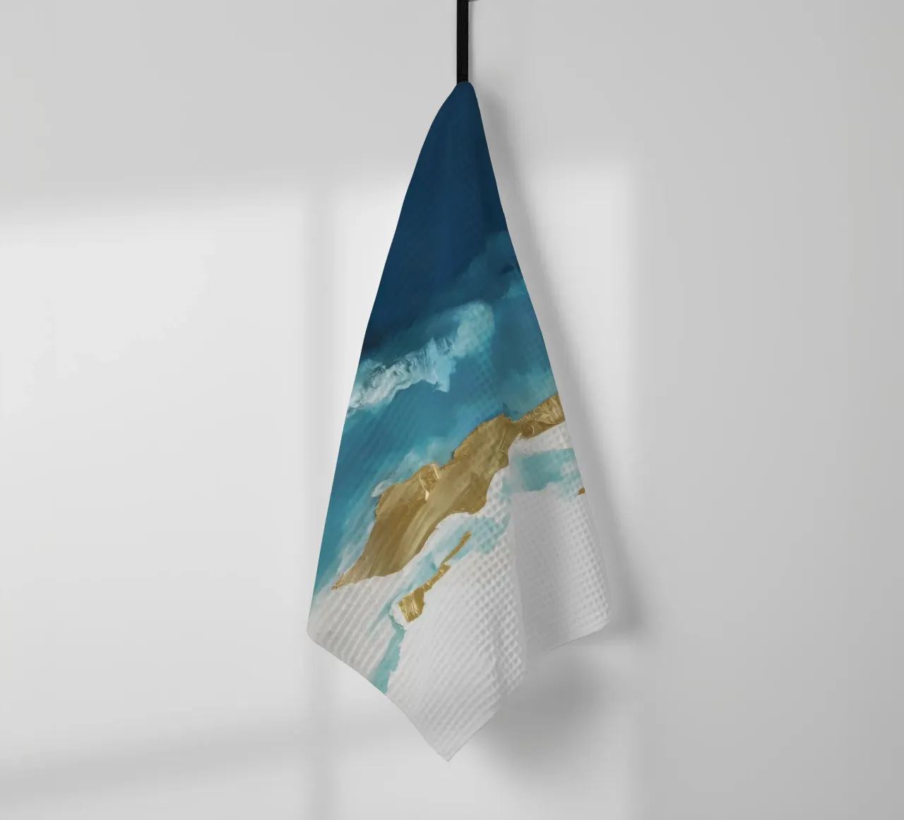 Azure Golden Divide Geschirrtuch von Monarch Arc