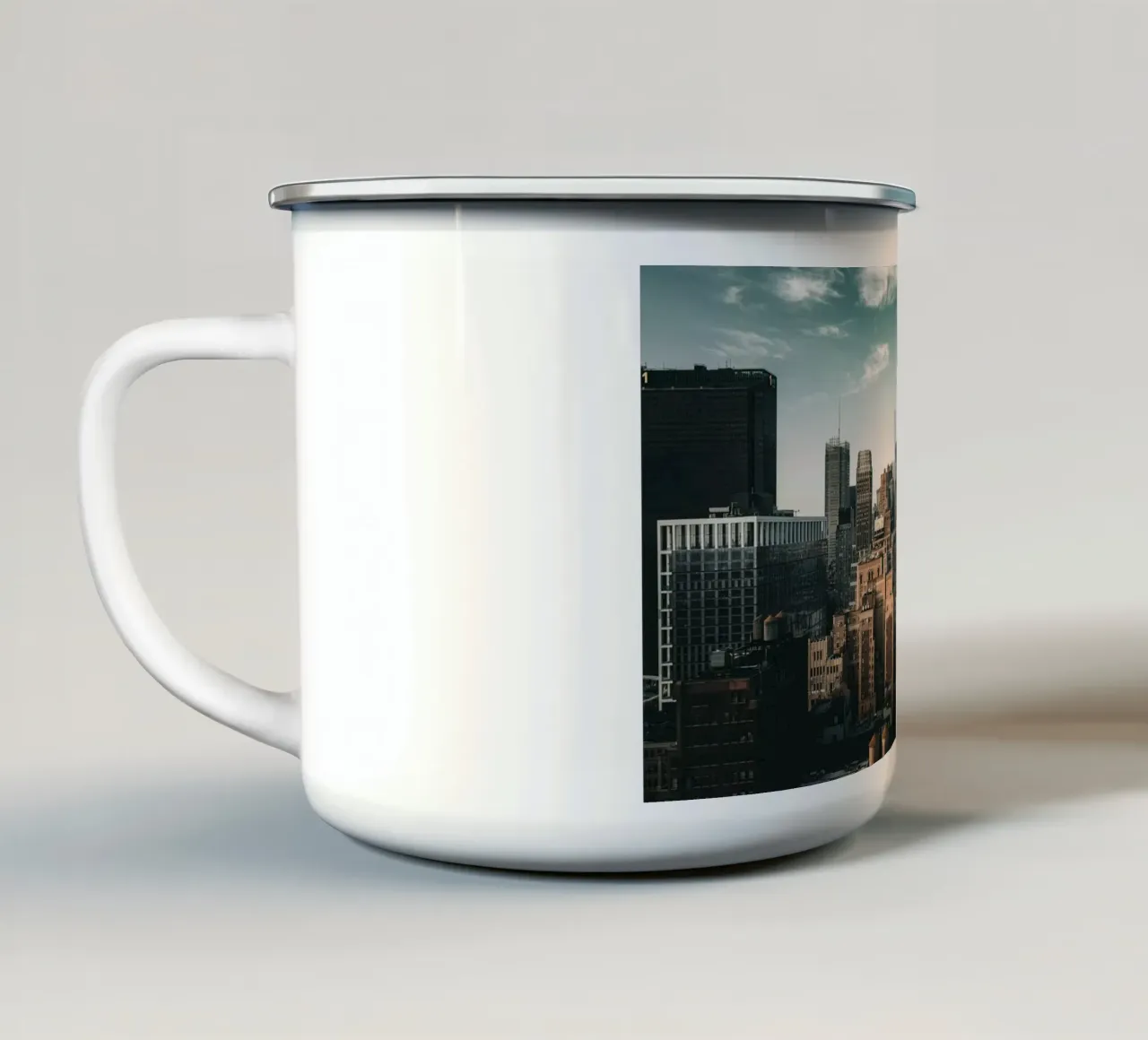 New York 2.0 tazza in smalto da Flo Klein