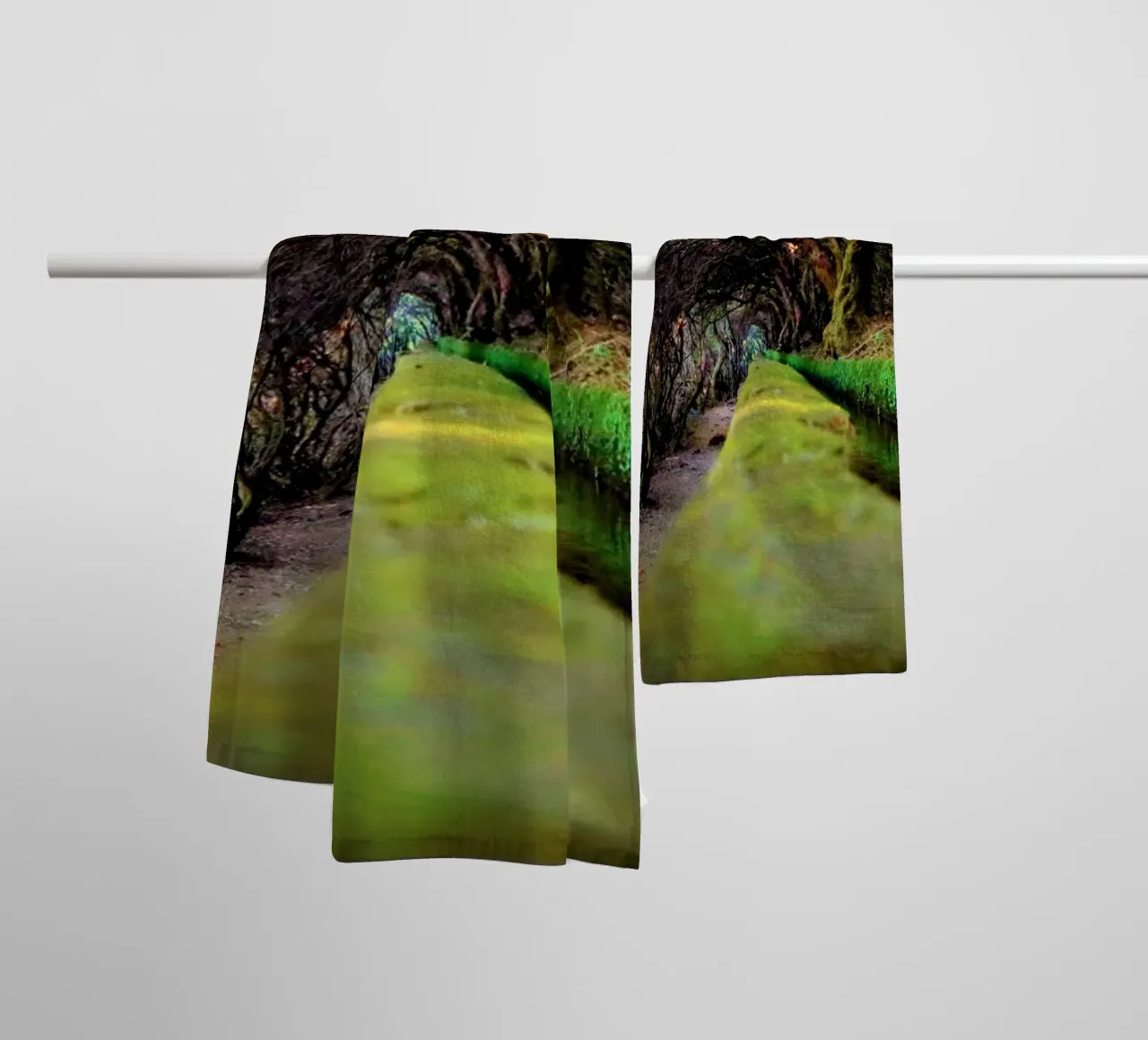 Madeira's (#01) Enchanted Levada: A Mossy Path asciugamano da bagno da zenitt