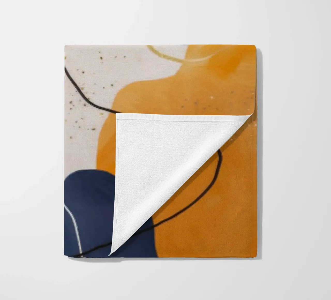 Weelderige Drape Symfonie strandhanddoek van Monarch Arc