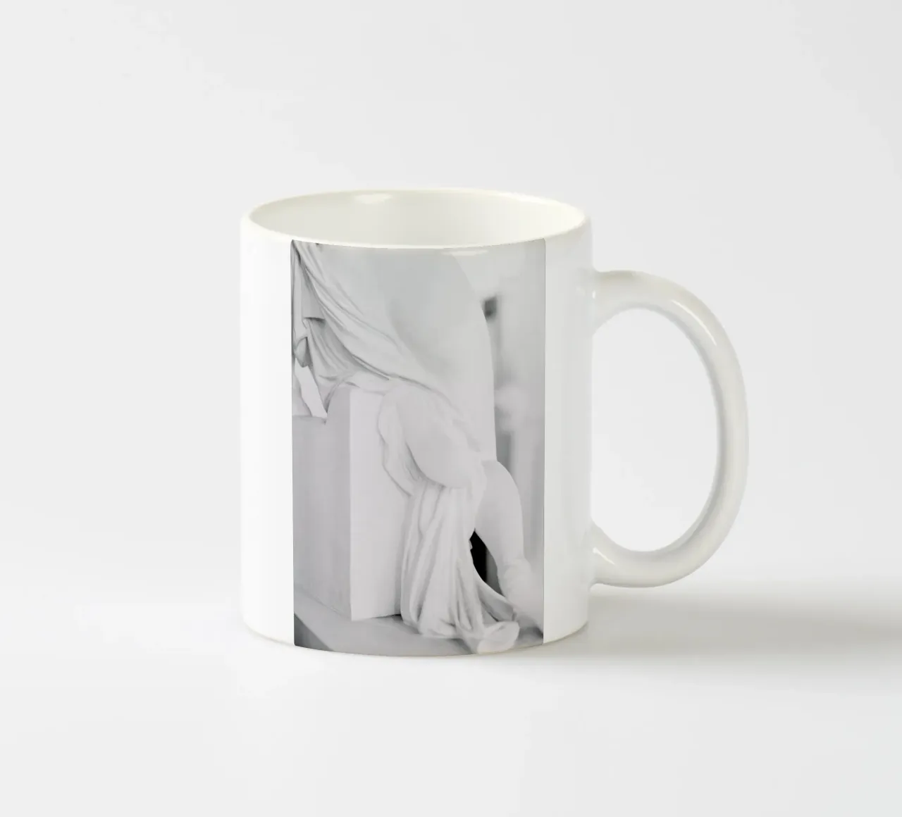 Female Shapes III Keramik Tasse von Sebastian Hilgetag