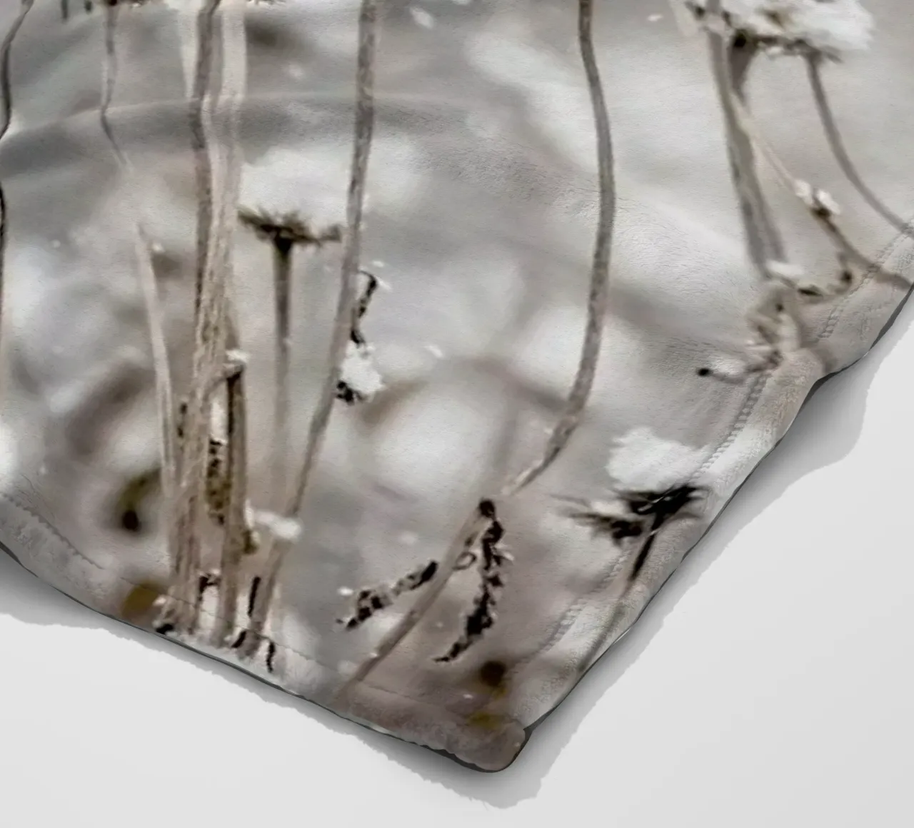 Watching Snow Settle @PixLifePhoto fleecedeken van EyeEm Mobile GmbH