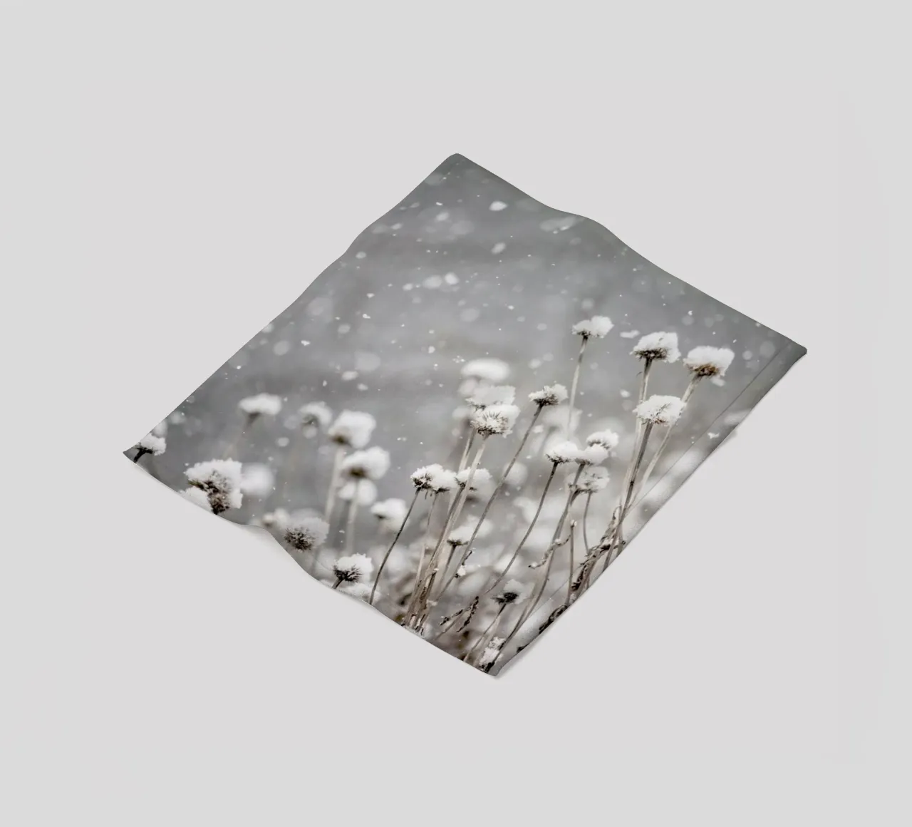 Watching Snow Settle @PixLifePhoto fleecedeken van EyeEm Mobile GmbH