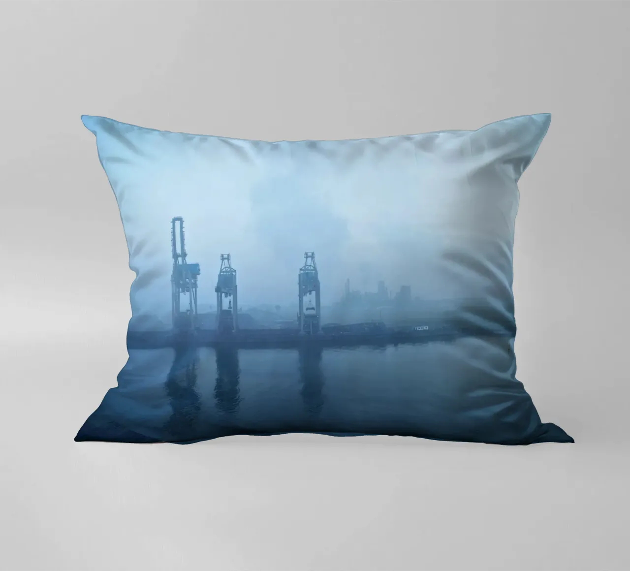 Rotterdam #02: Rotterdam Harbor in the Mist cuscino da zenitt