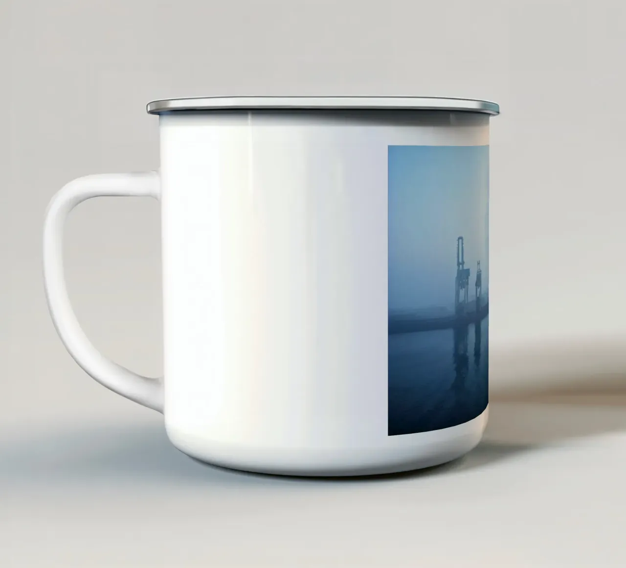 Rotterdam #02: Rotterdam Harbor in the Mist tazza in smalto da zenitt