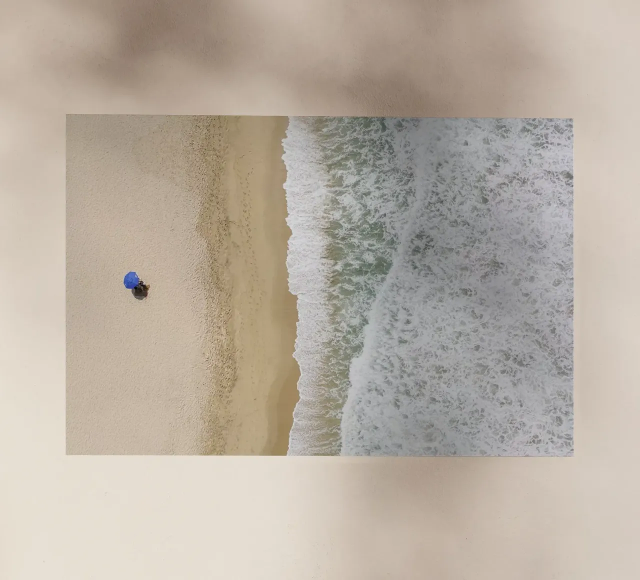 Alone pellicola backlit da ROBERTO H