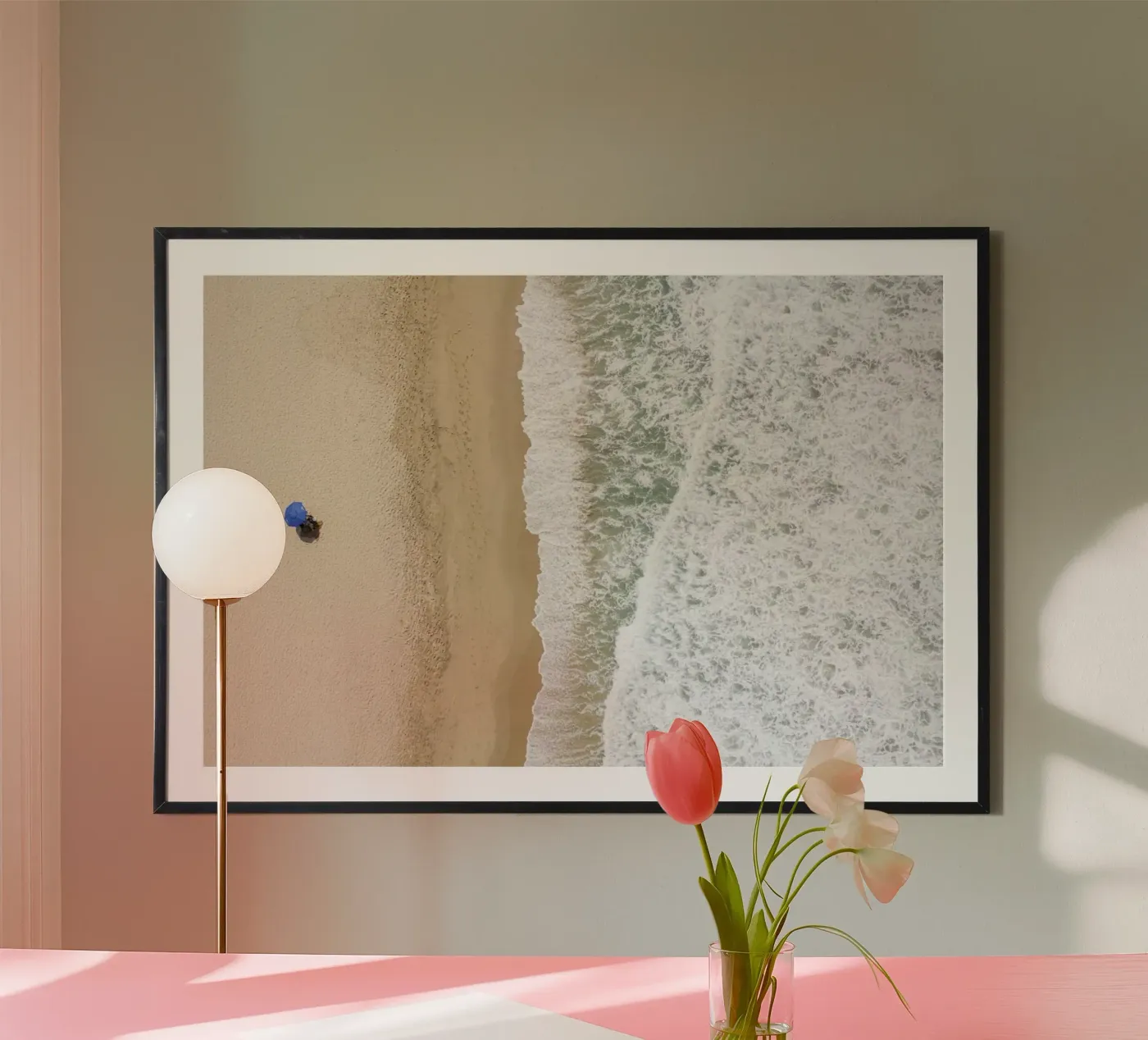 Alone poster van ROBERTO H