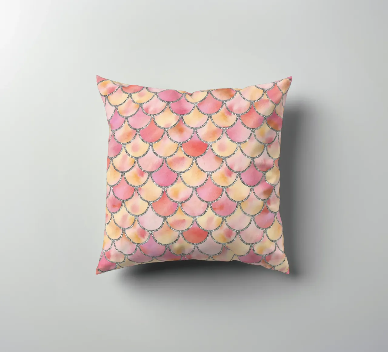 Scaglie di sirena in rosa confetto cuscino da Happy Littles