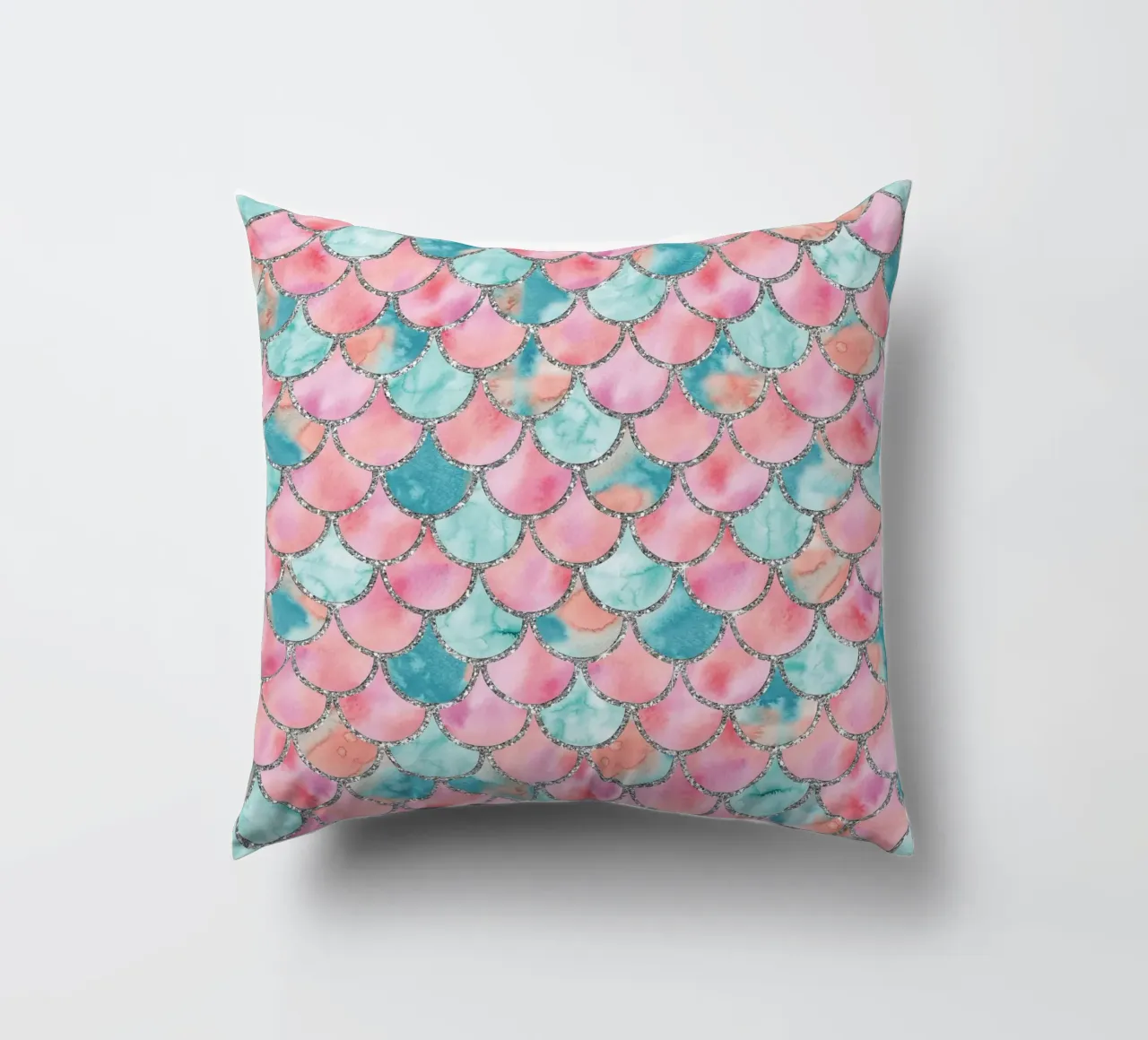 Scaglie di sirena in menta corallina cuscino da Happy Littles