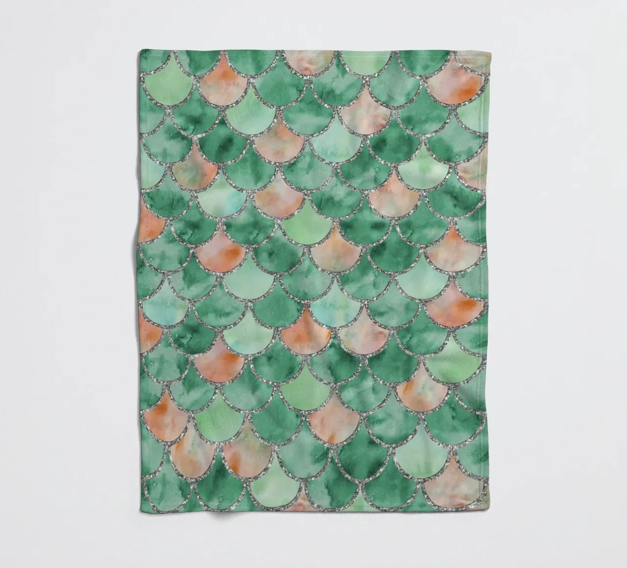 Scaglie di sirena in verde fresco coperta in pile da Happy Littles