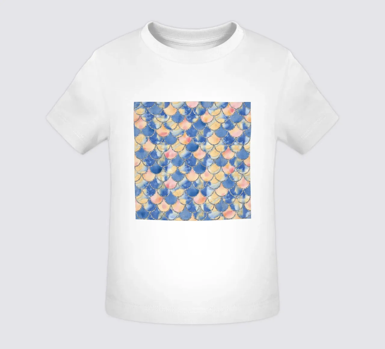Scaglie di sirena in sabbia blu maglietta neonato da Happy Littles