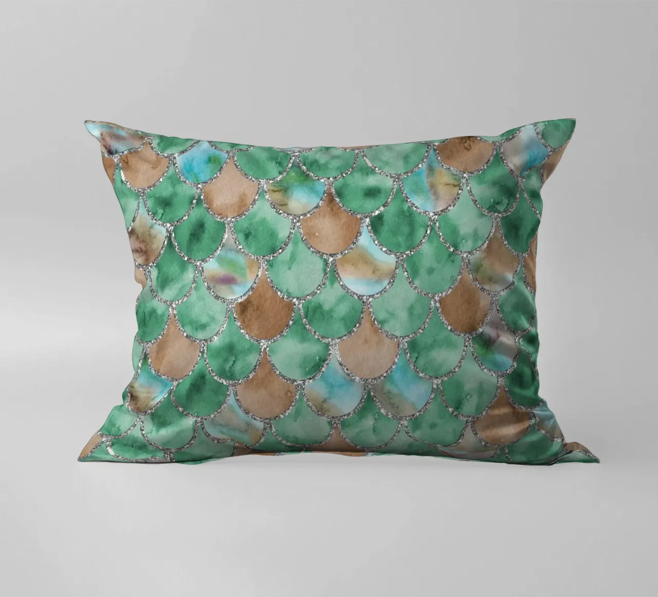 Scaglie di sirena in giada color terra cuscino da Happy Littles