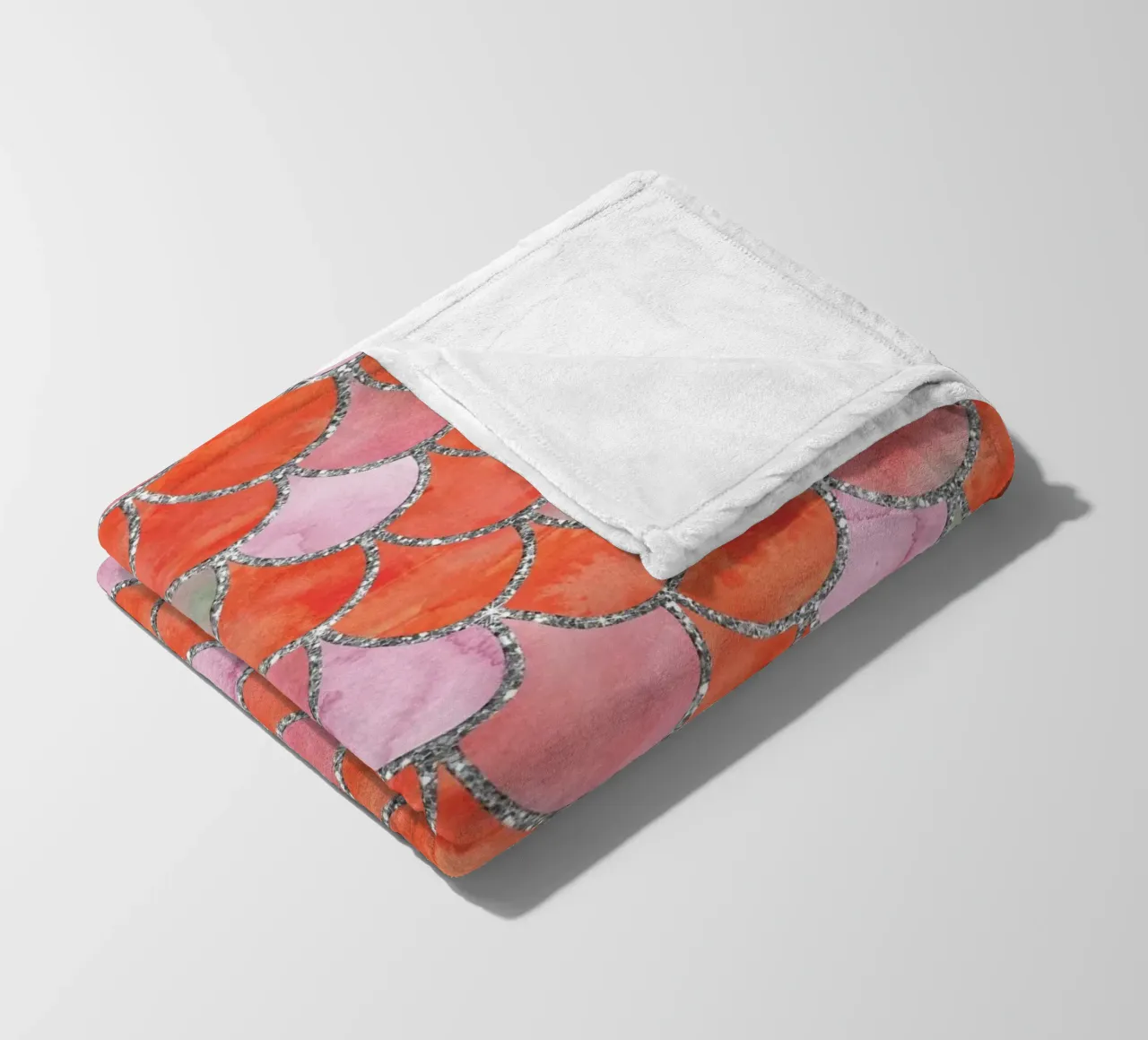 Scaglie di sirena in Tangerine Blush coperta in pile da Happy Littles