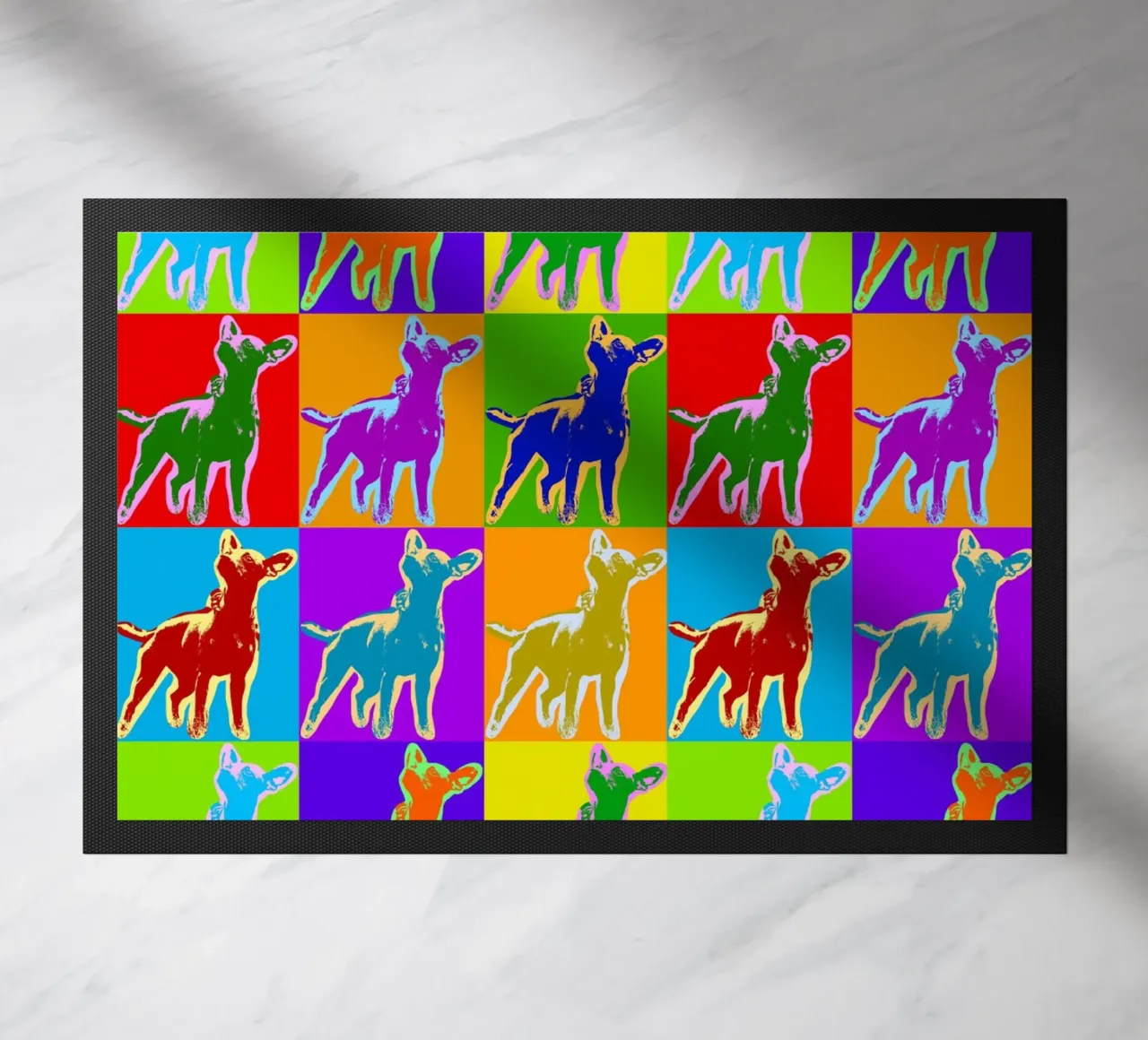 Modello di cavallo Pop Art: Equino vibrante, colori audaci, moderno zerbino da NorwesClub