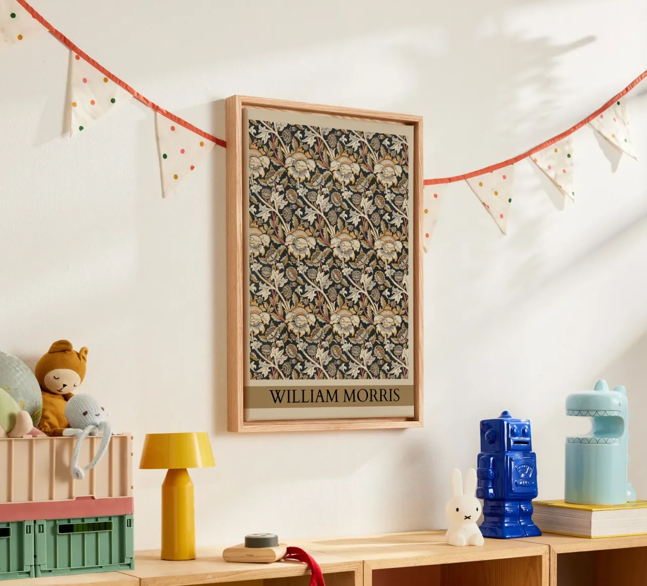William Morris "Wey" Art Nouveau Floral Pattern Poster Print lienzo con Marco flotante de NorwesClub