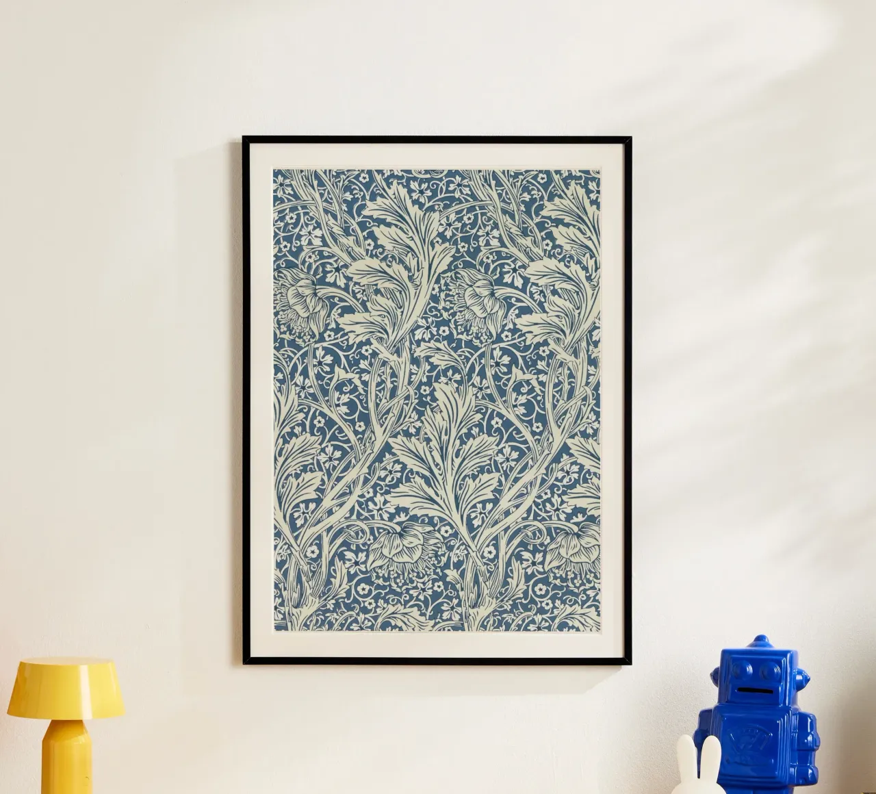 William Morris: Blau-weißes botanisches Kunsthandwerkspatent Poster von NorwesClub