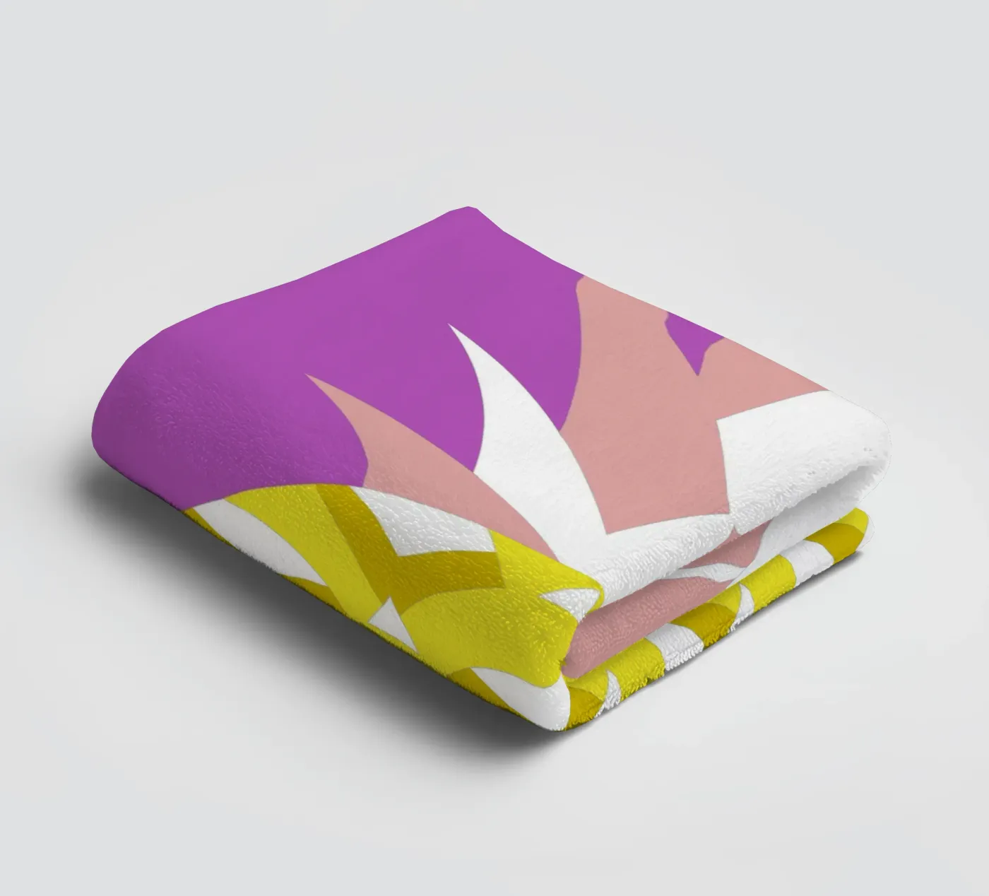 Ananas badhanddoek van LOOK DIFFERENT