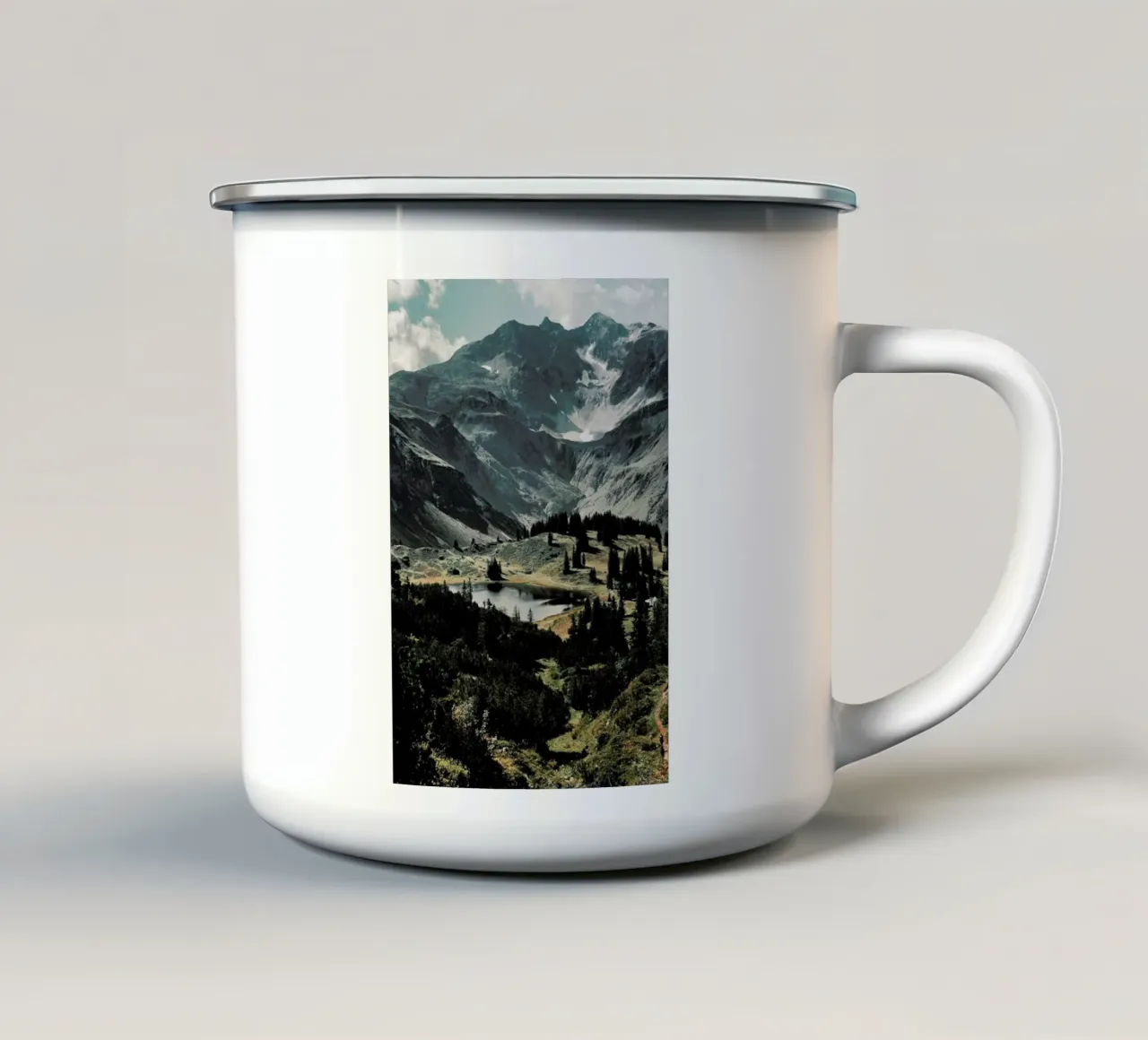 Idyllic tazza in smalto da Sebastian Hilgetag